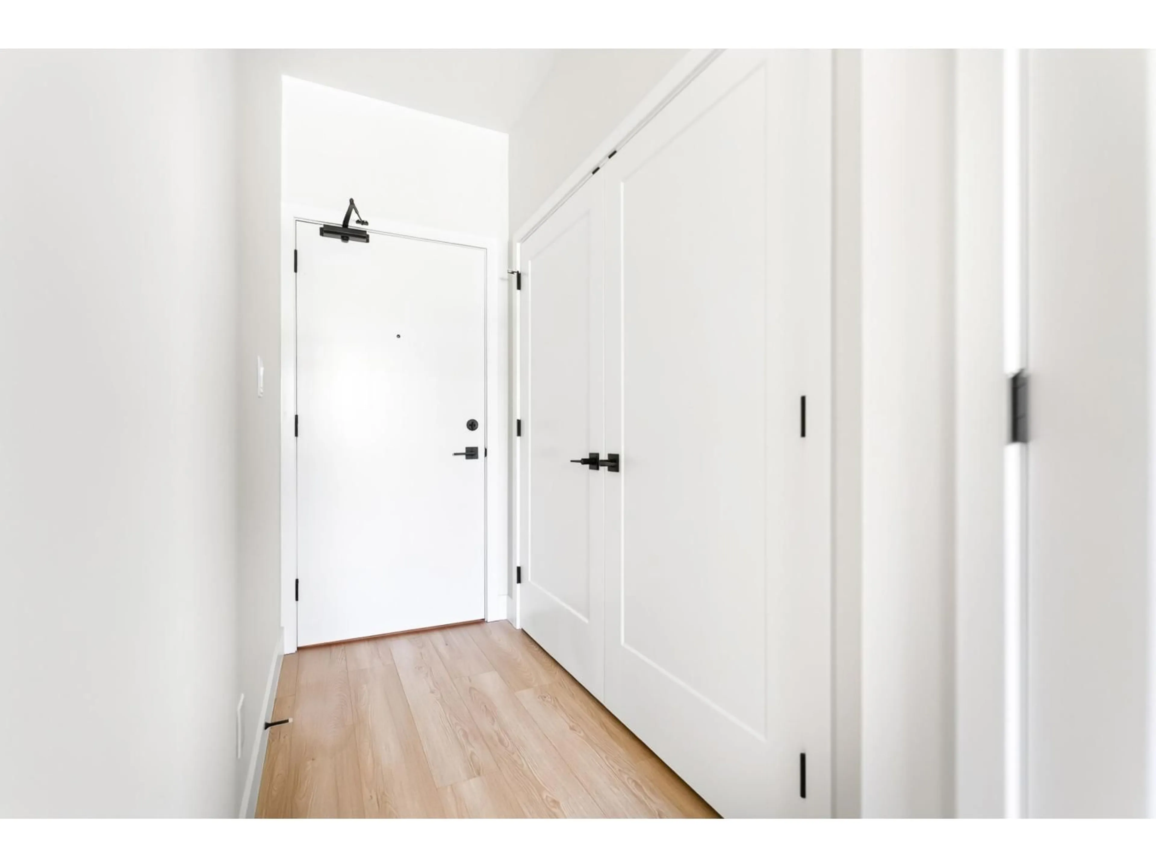 Indoor entryway for 601 - 33538 COTTAGE LANE, Abbotsford British Columbia V2S6B8
