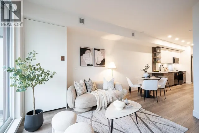209 - 422 LAKEWOOD DRIVE, Vancouver 2