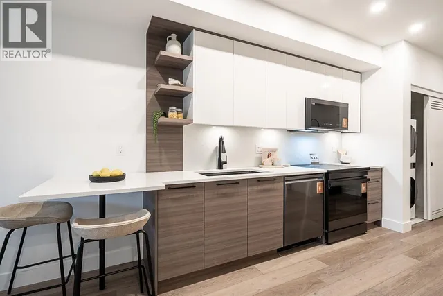 209 - 422 LAKEWOOD DRIVE, Vancouver 3
