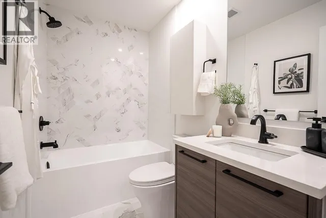 209 - 422 LAKEWOOD DRIVE, Vancouver 4