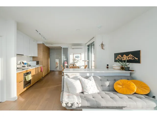 1802 - 13438 CENTRAL AVENUE, Surrey 3