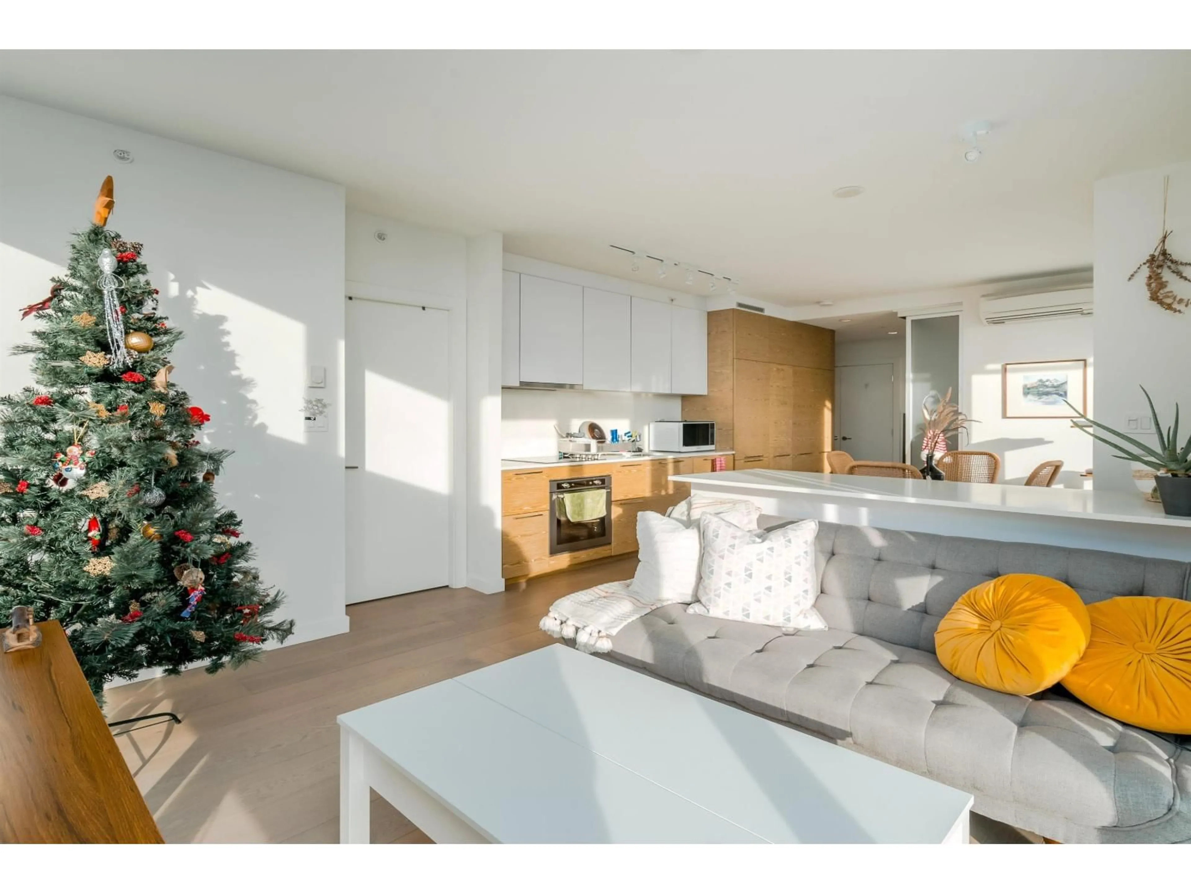 Unknown for 1802 - 13438 CENTRAL AVENUE, Surrey British Columbia V3T0N2