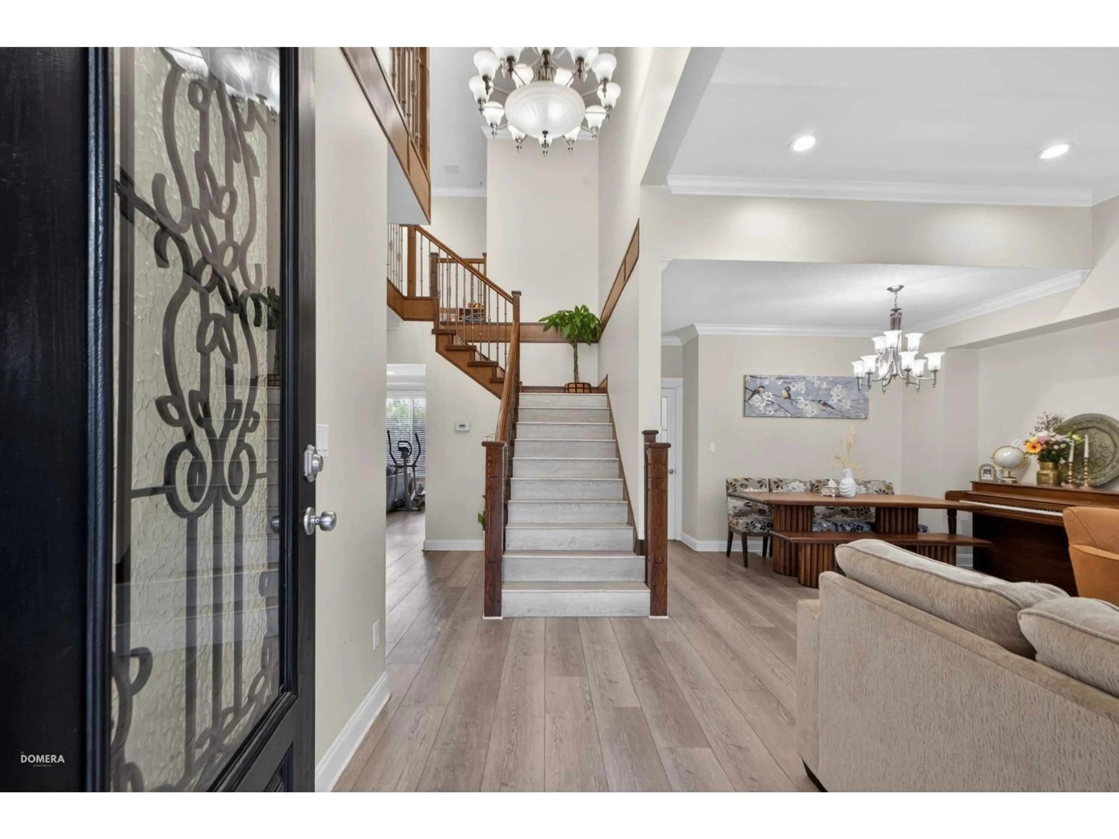 Indoor entryway for 7186 ELWOOD DRIVE, Chilliwack British Columbia V2R1G8