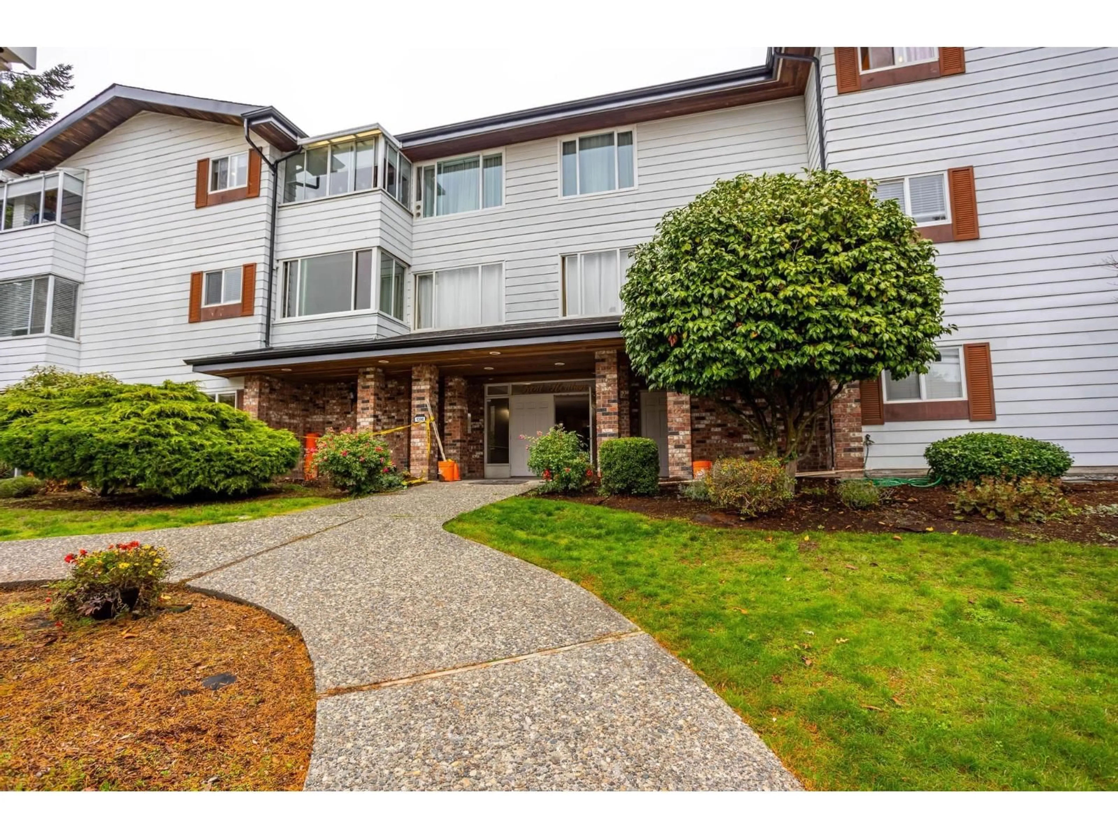 Unknown for 301 - 1390 MARTIN STREET, White Rock British Columbia V4B3W5