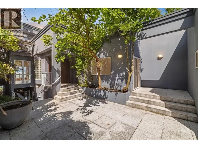 2711 POINT GREY ROAD, Vancouver 5