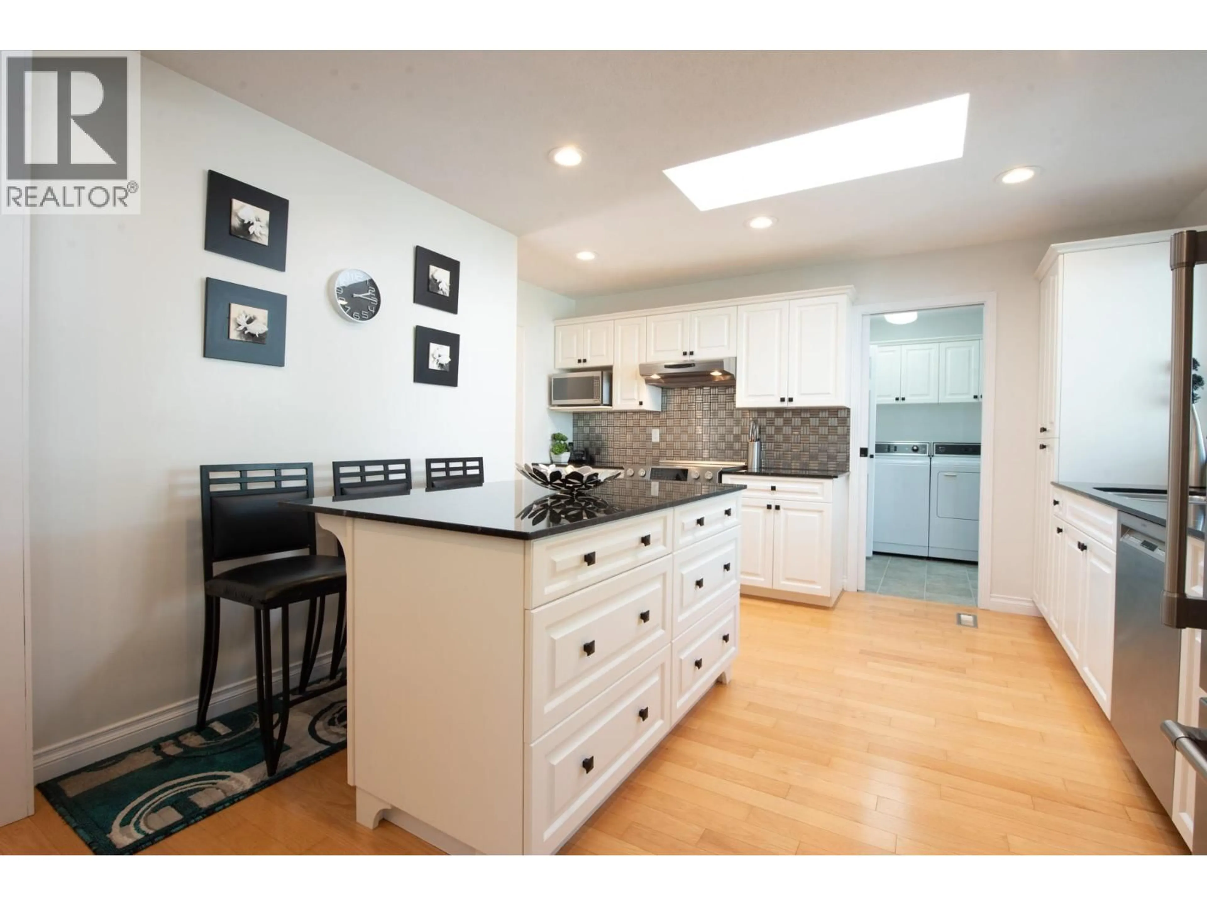 Open concept kitchen, unknown for 4144 BROWNING ROAD, Sechelt British Columbia V7Z0A2