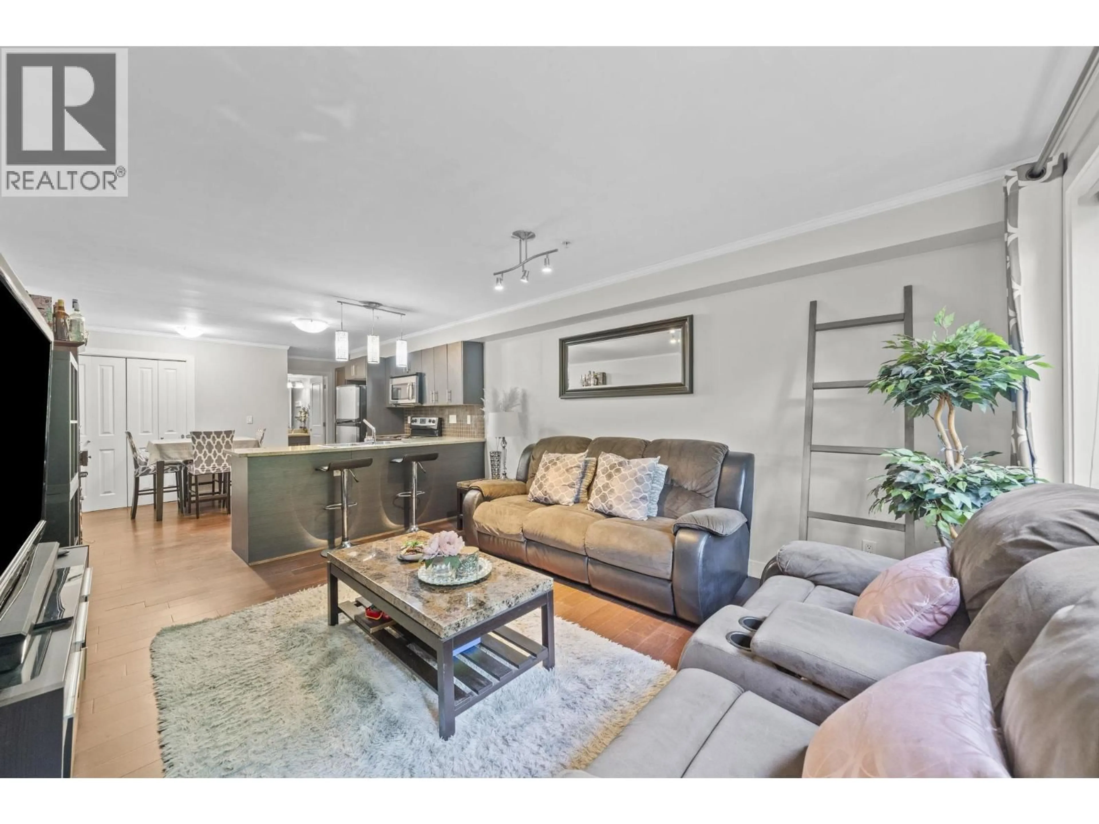 Living room with furniture, unknown for 102 - 2228 WELCHER AVENUE, Port Coquitlam British Columbia V3C1X3