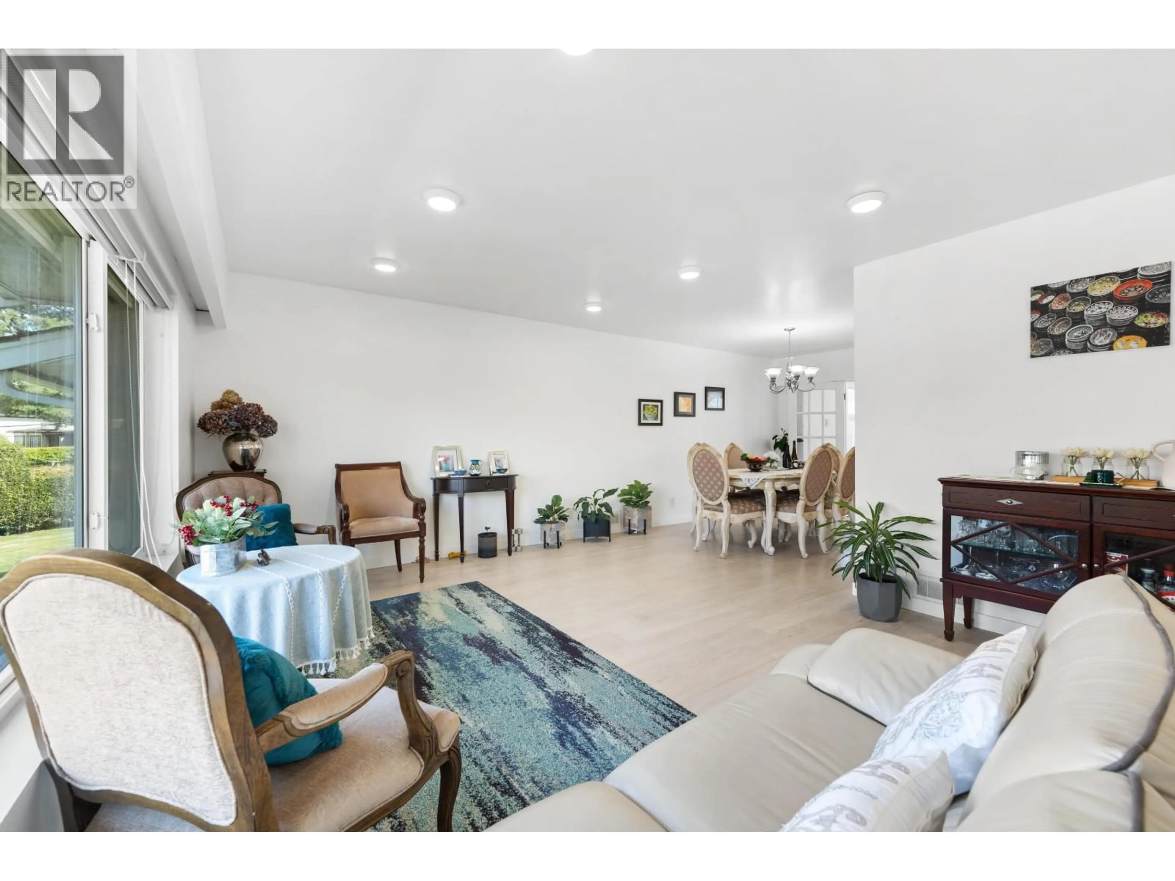 Unknown for 4194 CHERRYWOOD CRESCENT, Burnaby British Columbia V5G2S1