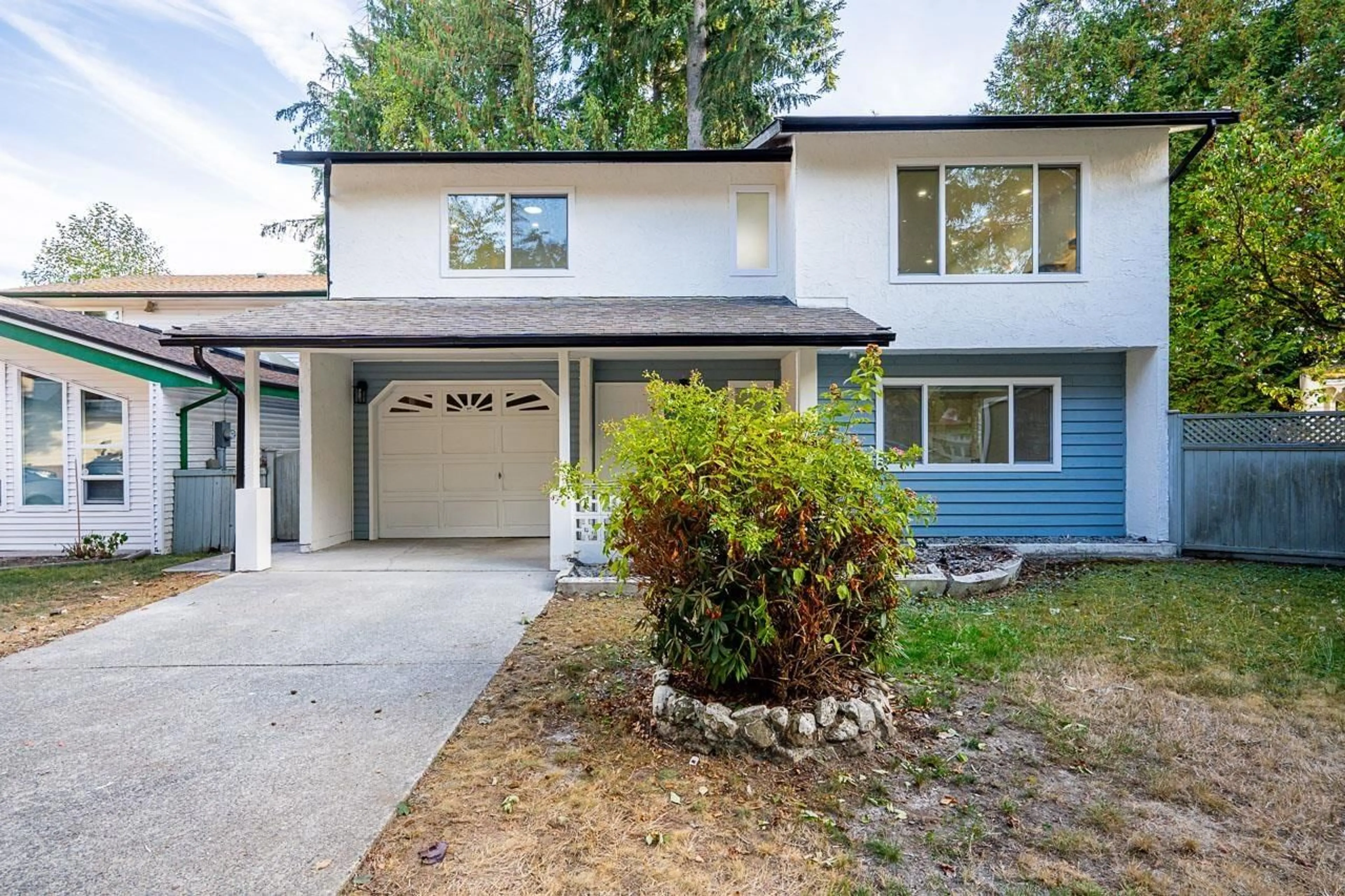 Home with vinyl exterior material, street for 6738 128B STREET, Surrey British Columbia V3W7C4