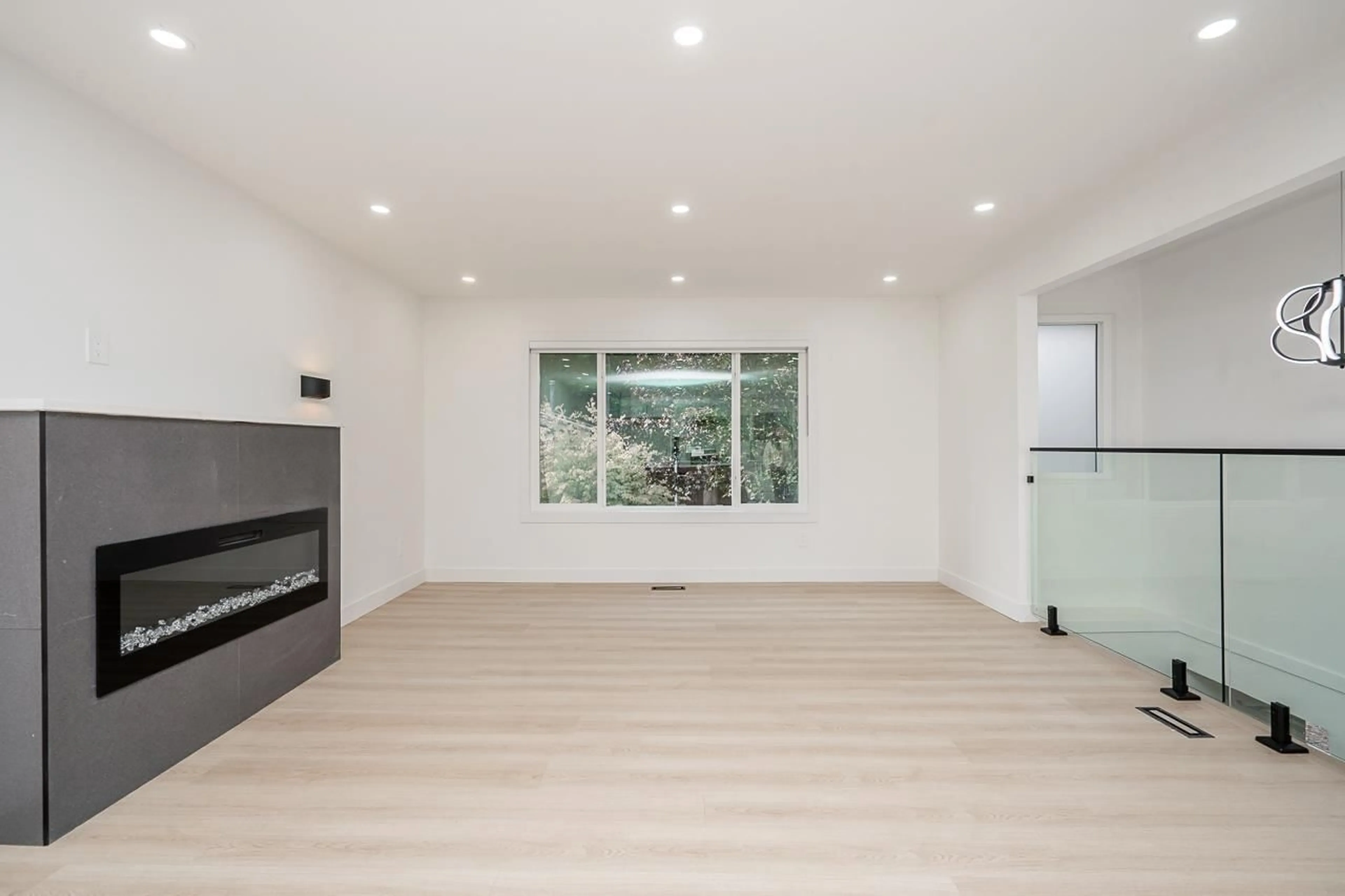 A pic of a room for 6738 128B STREET, Surrey British Columbia V3W7C4