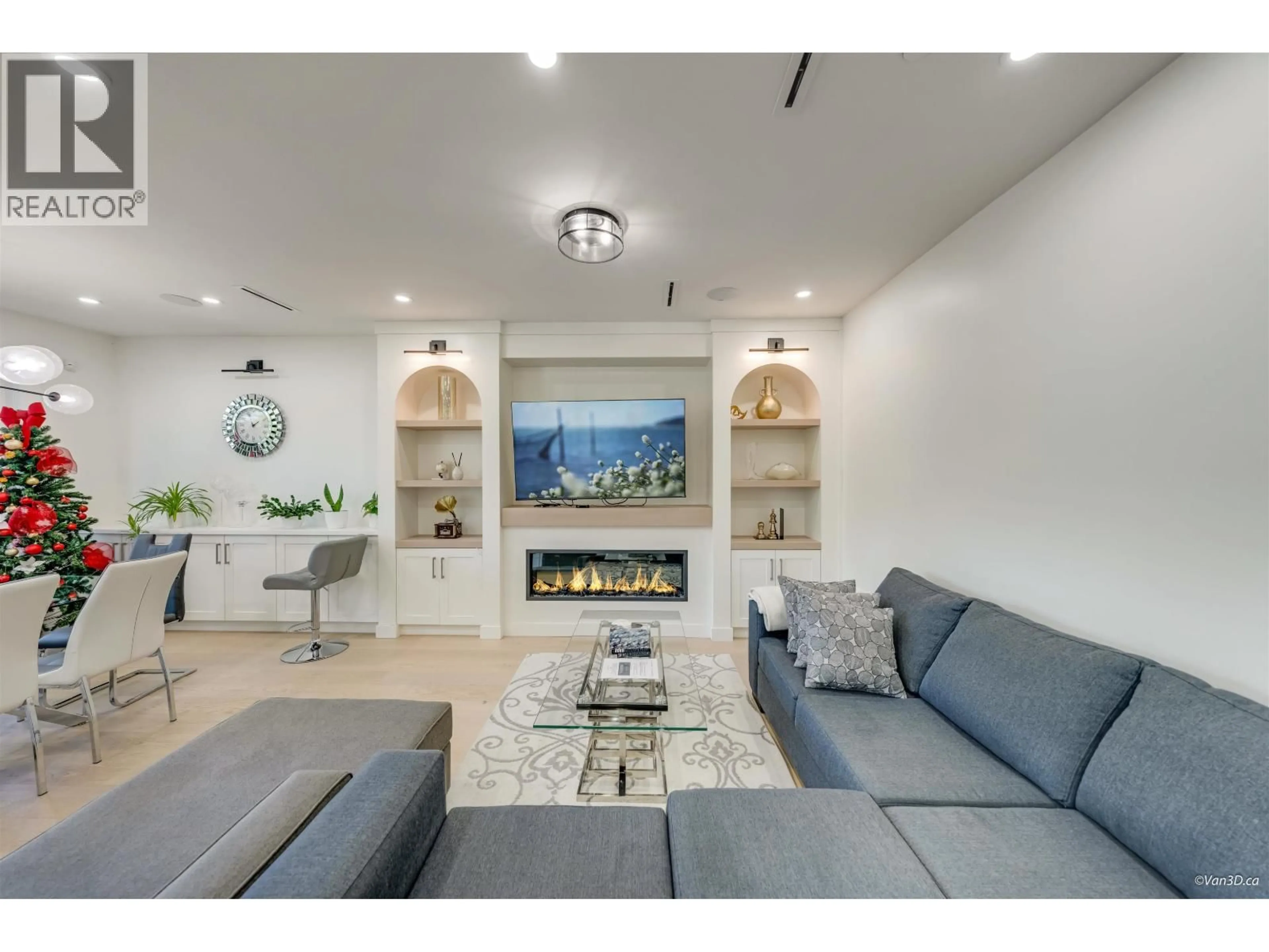 Living room with furniture, unknown for 2 - 683 19TH AVENUE, Vancouver British Columbia V5Z1W9