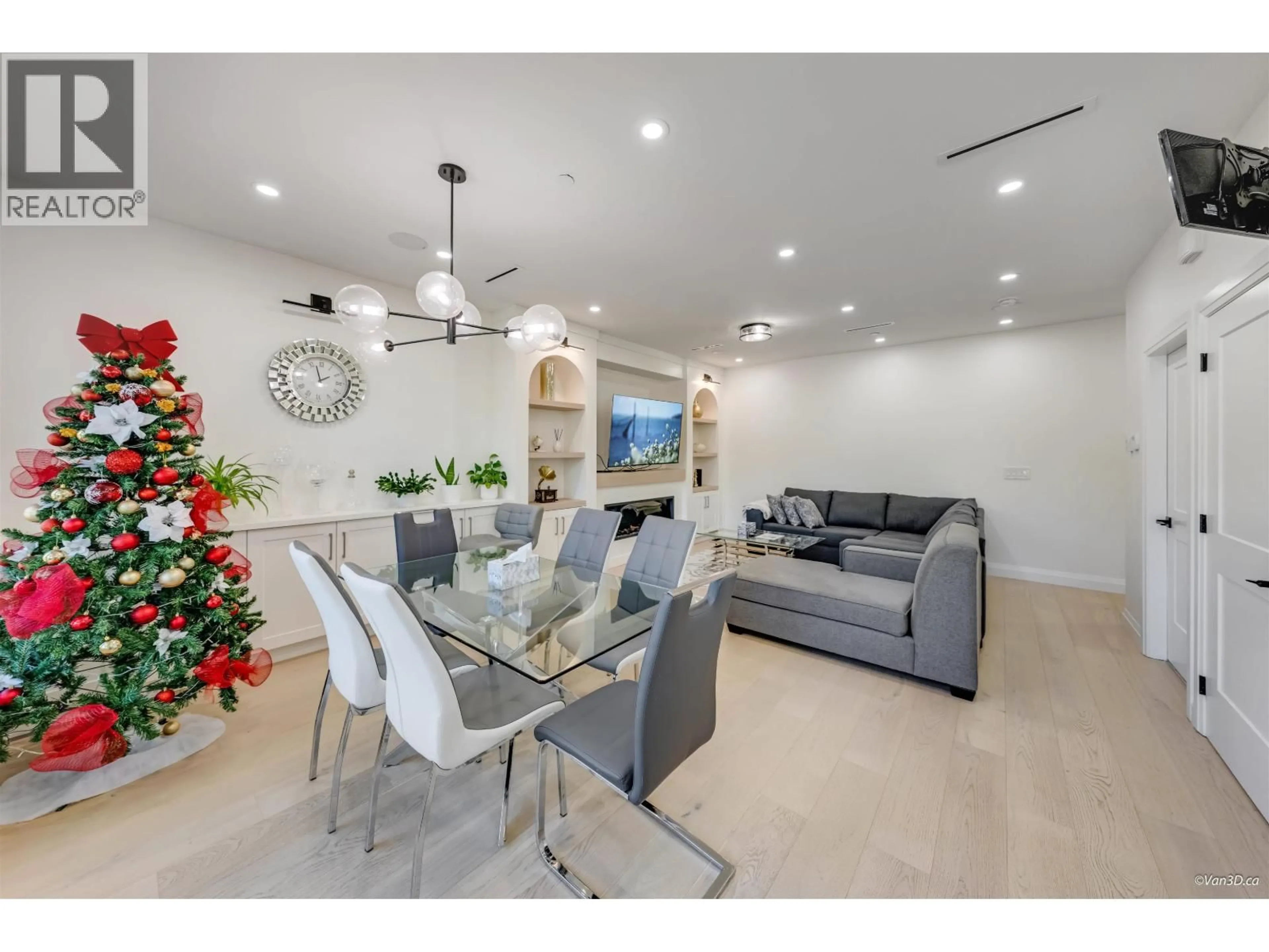 Unknown for 2 - 683 19TH AVENUE, Vancouver British Columbia V5Z1W9