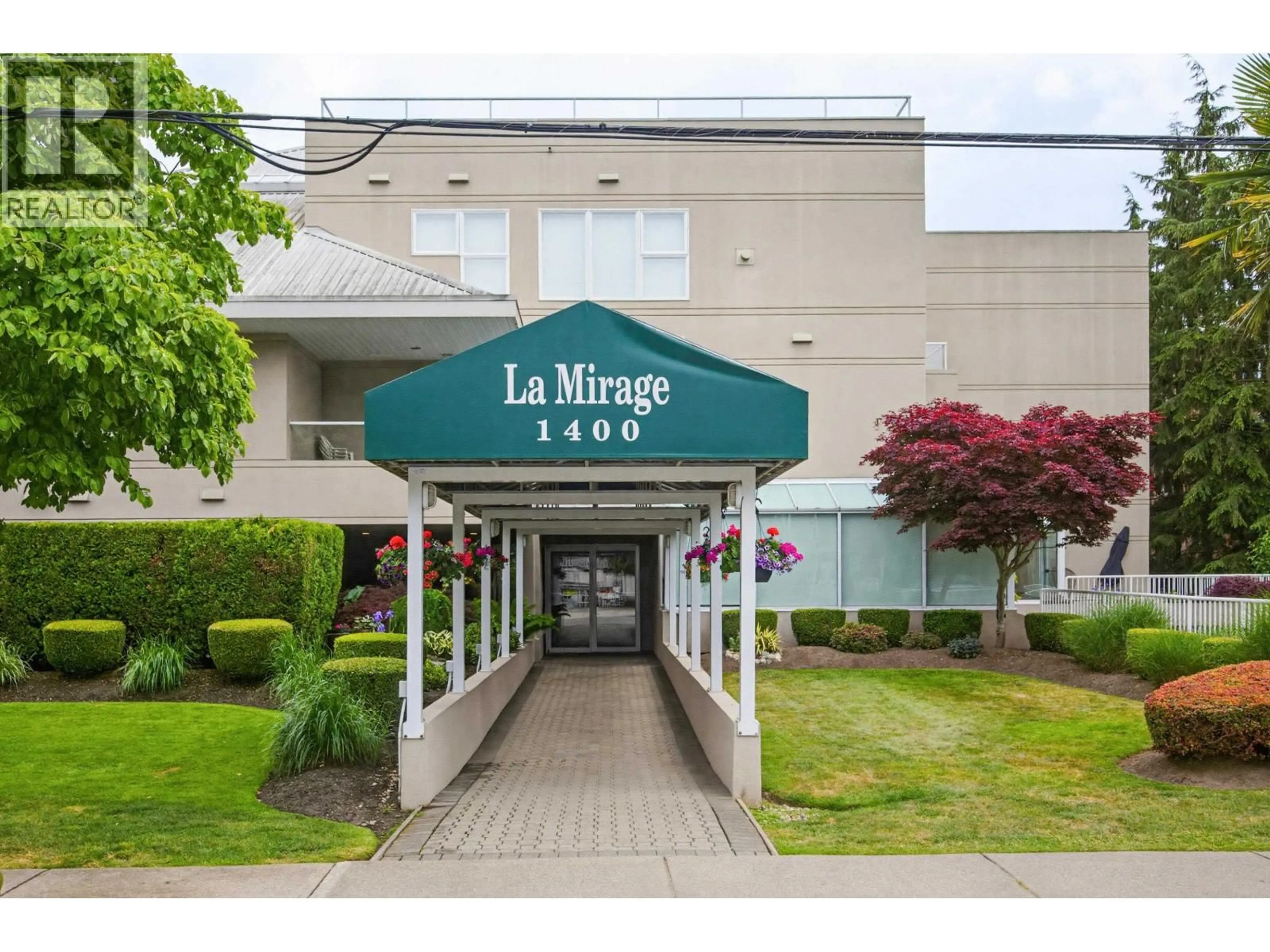 Indoor foyer for 404 - 1400 VIEW CRESCENT, Delta British Columbia V4L1Z1