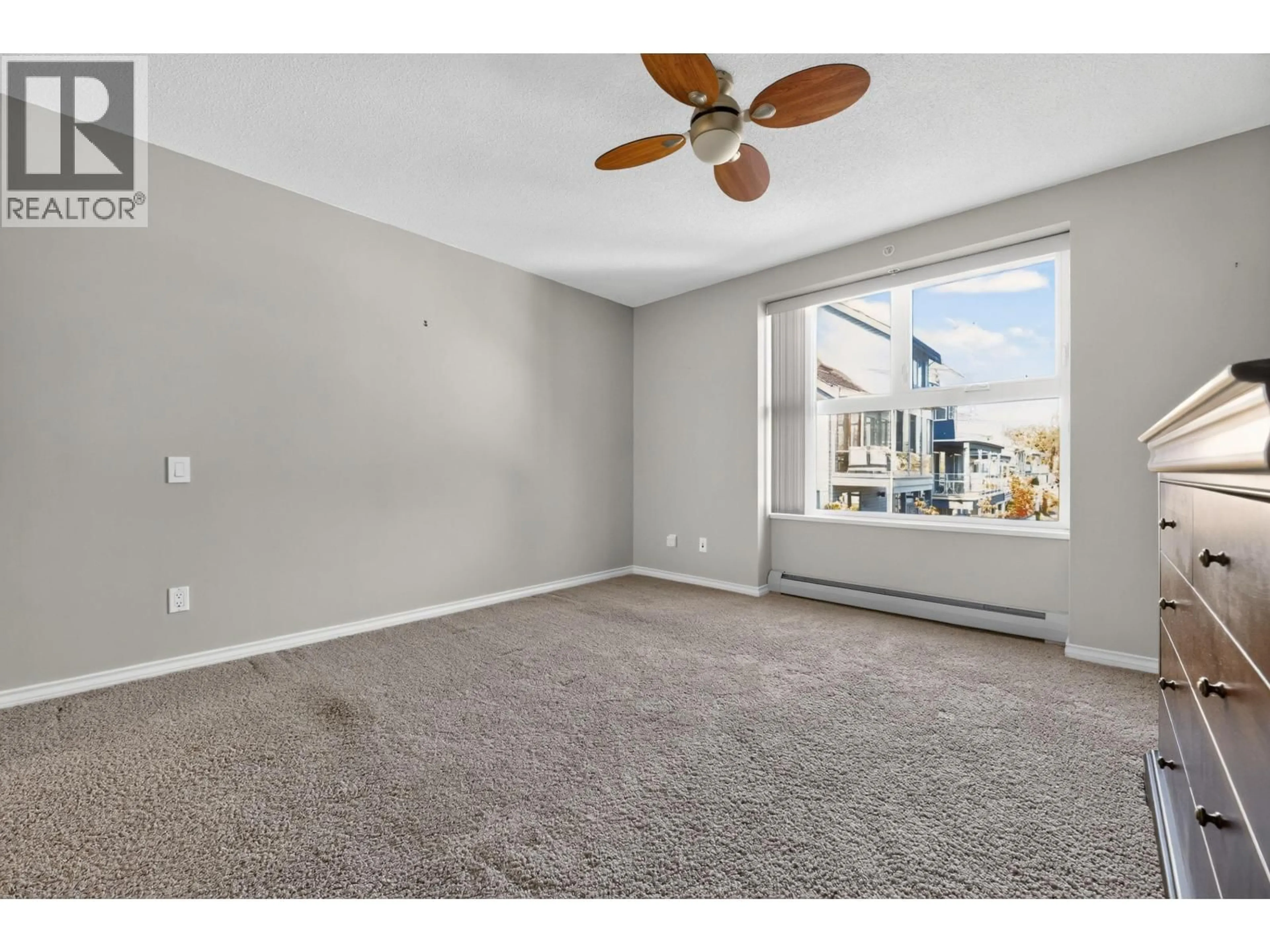 A pic of a room for 404 - 1400 VIEW CRESCENT, Delta British Columbia V4L1Z1