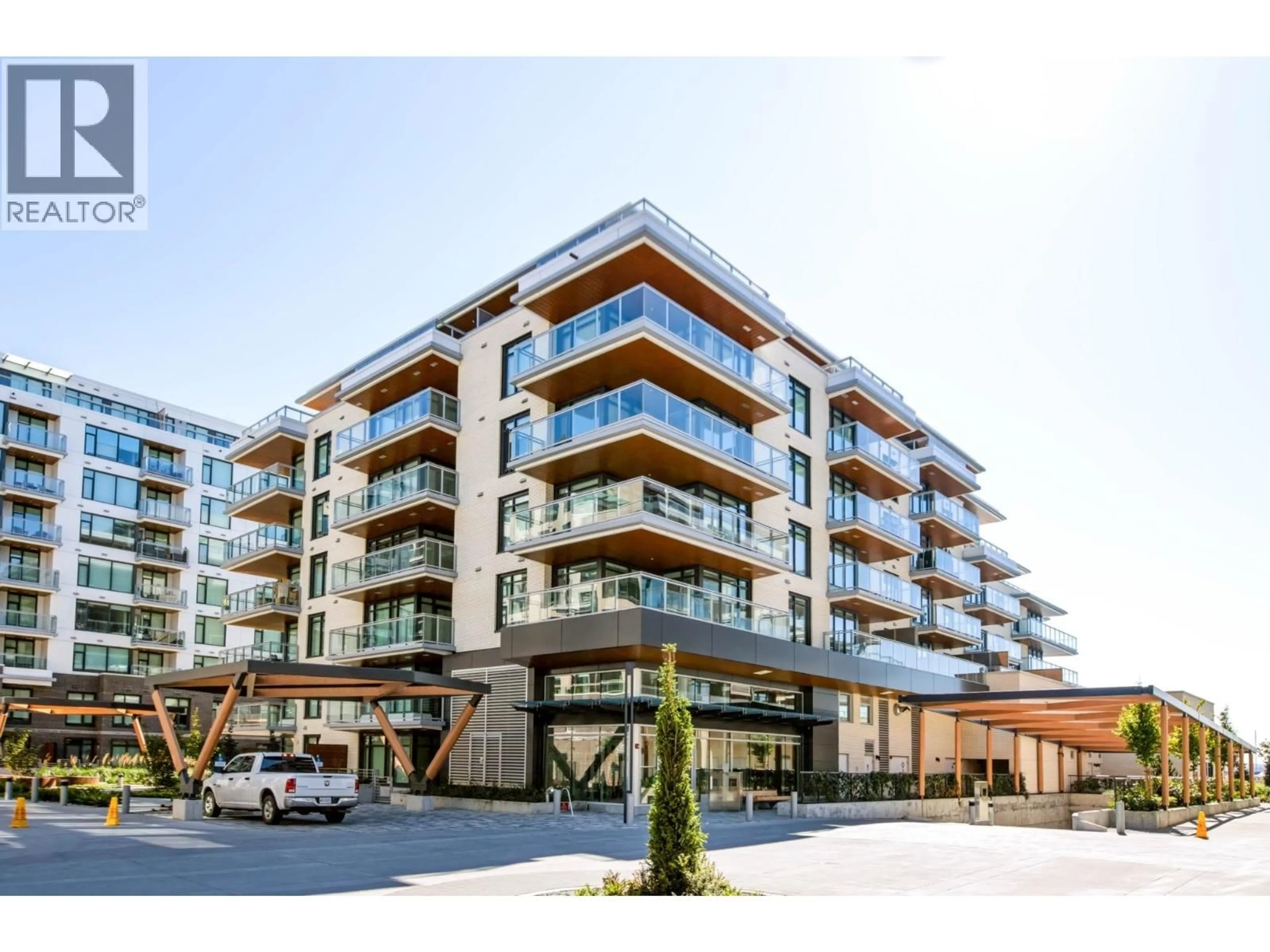 Patio, building for 704 - 777 HARBOUR WAY, Vancouver British Columbia V7P0G2