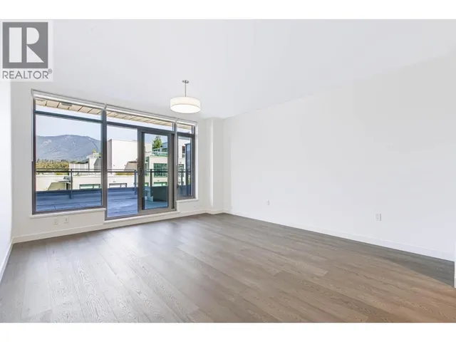 704 - 777 HARBOUR WAY, Vancouver 4