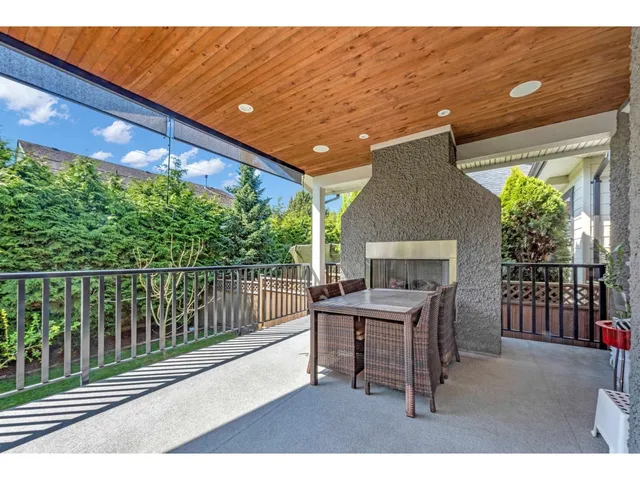 16329 8 AVENUE, Surrey 4