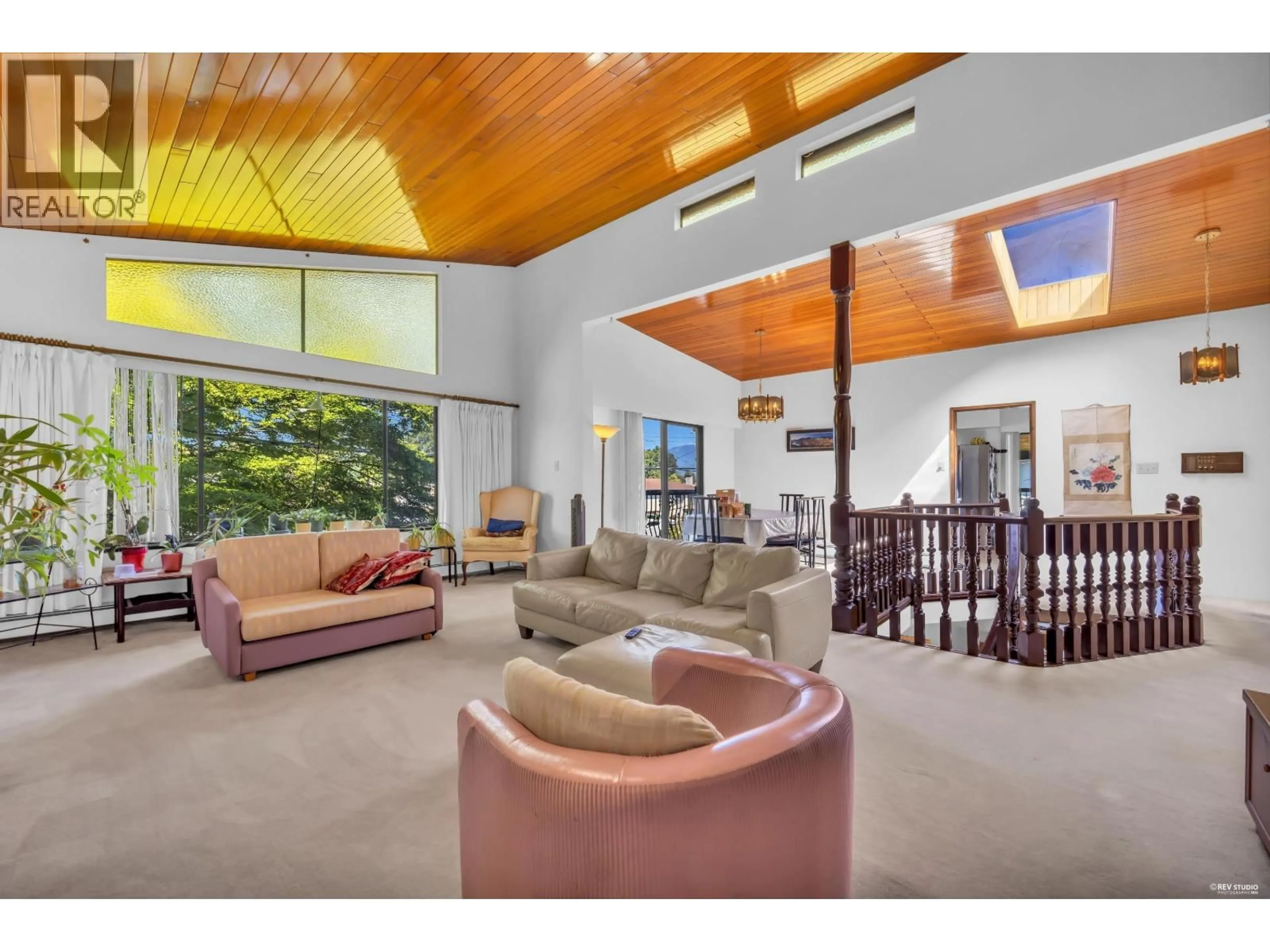 Lobby for 970 DUTHIE AVENUE, Burnaby British Columbia V5A2P8