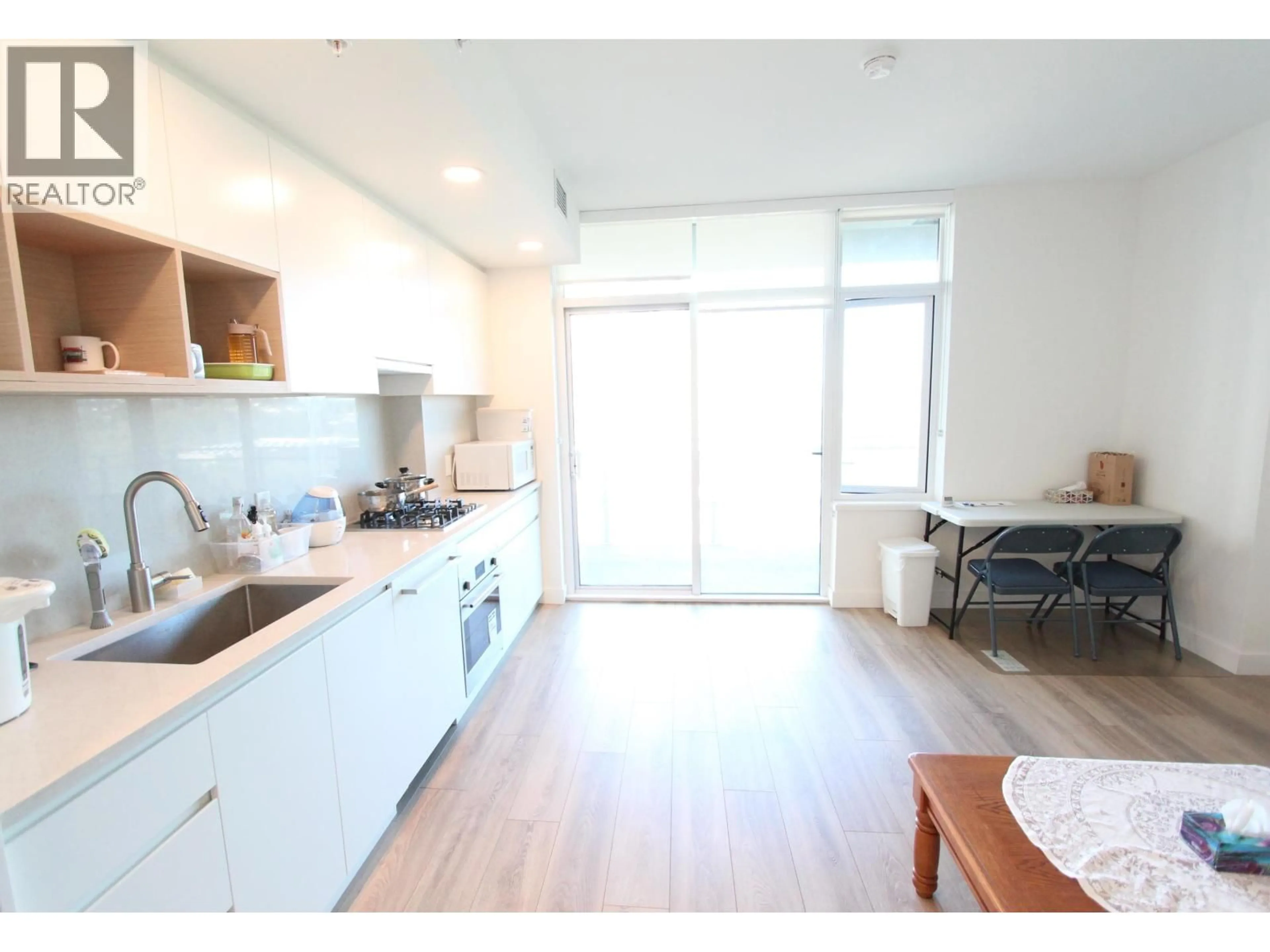 Standard kitchen, unknown for 803 - 4433 ALASKA STREET, Burnaby British Columbia V5C5T3
