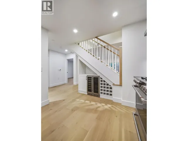 1 - 2339 PARKER STREET, Vancouver 5