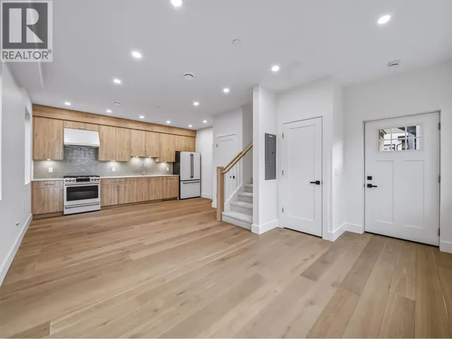 2 - 2339 PARKER STREET, Vancouver 2