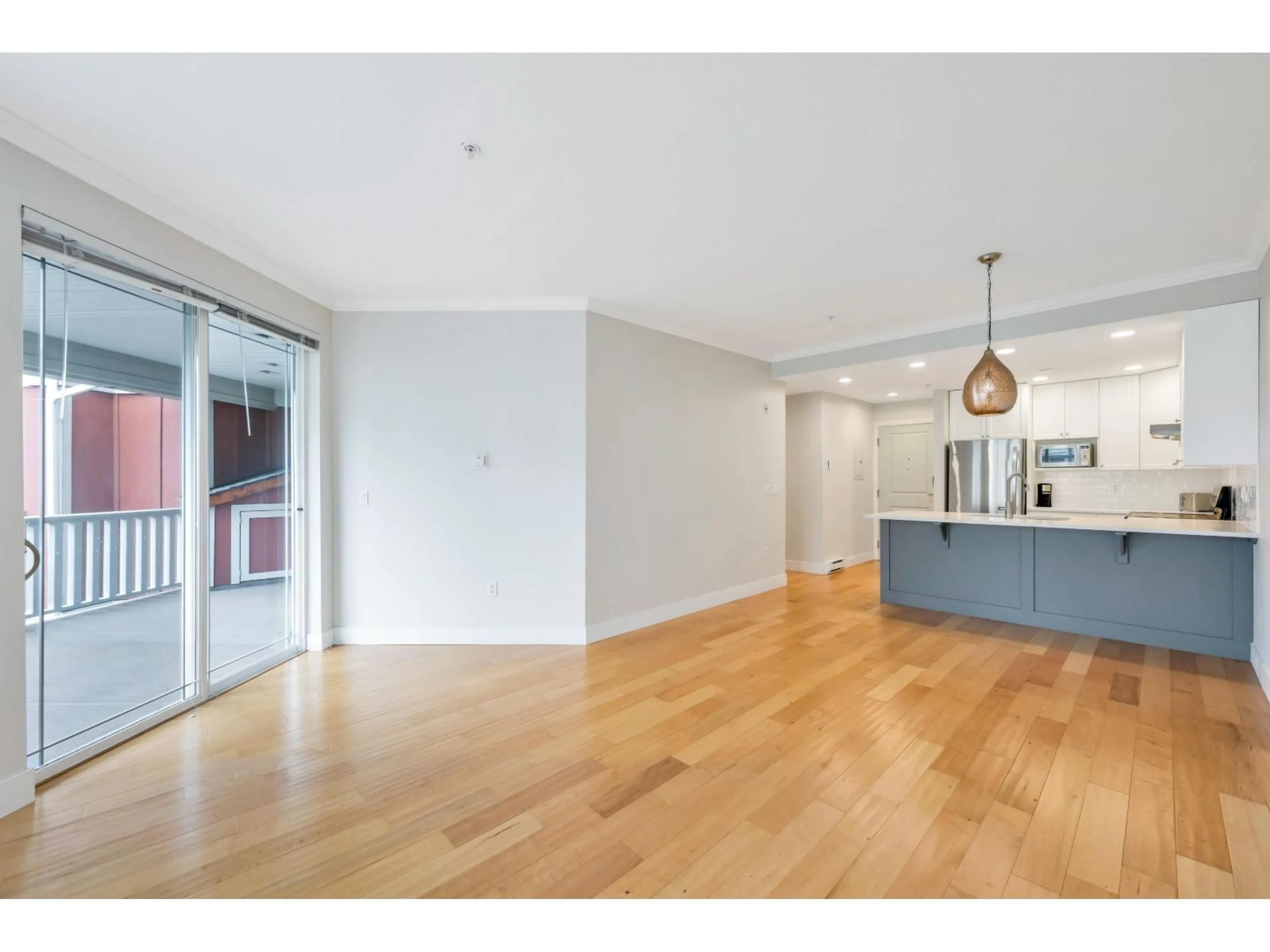 Unknown for 305 - 15368 16A AVENUE, Surrey British Columbia V4A1S9