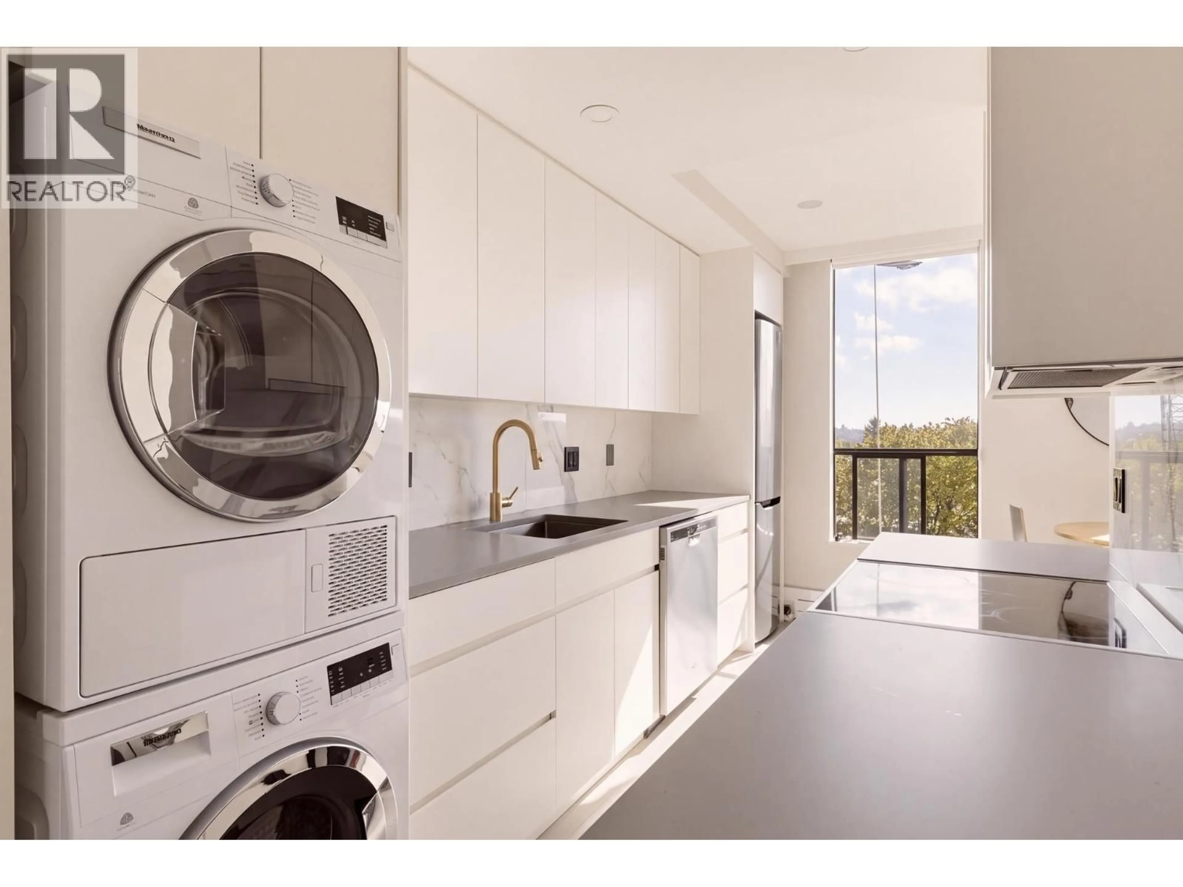 Kitchen with laundary machines, unknown for 902 - 2370 2ND AVENUE, Vancouver British Columbia V6K1J2