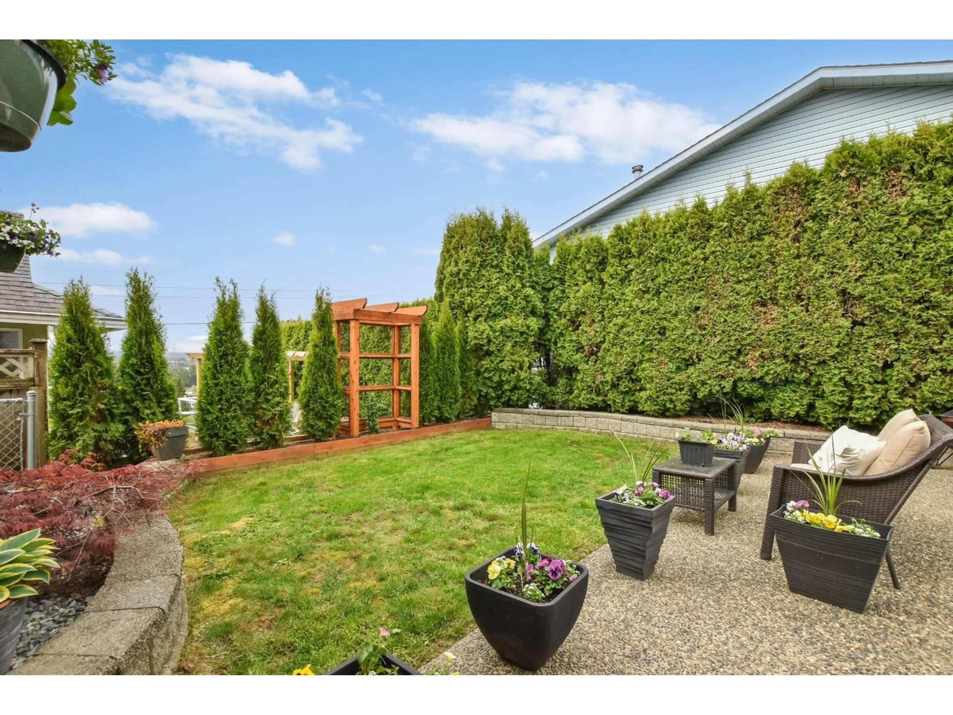 Patio, unknown for 7461 MURRAY STREET, Mission British Columbia V2V4A8