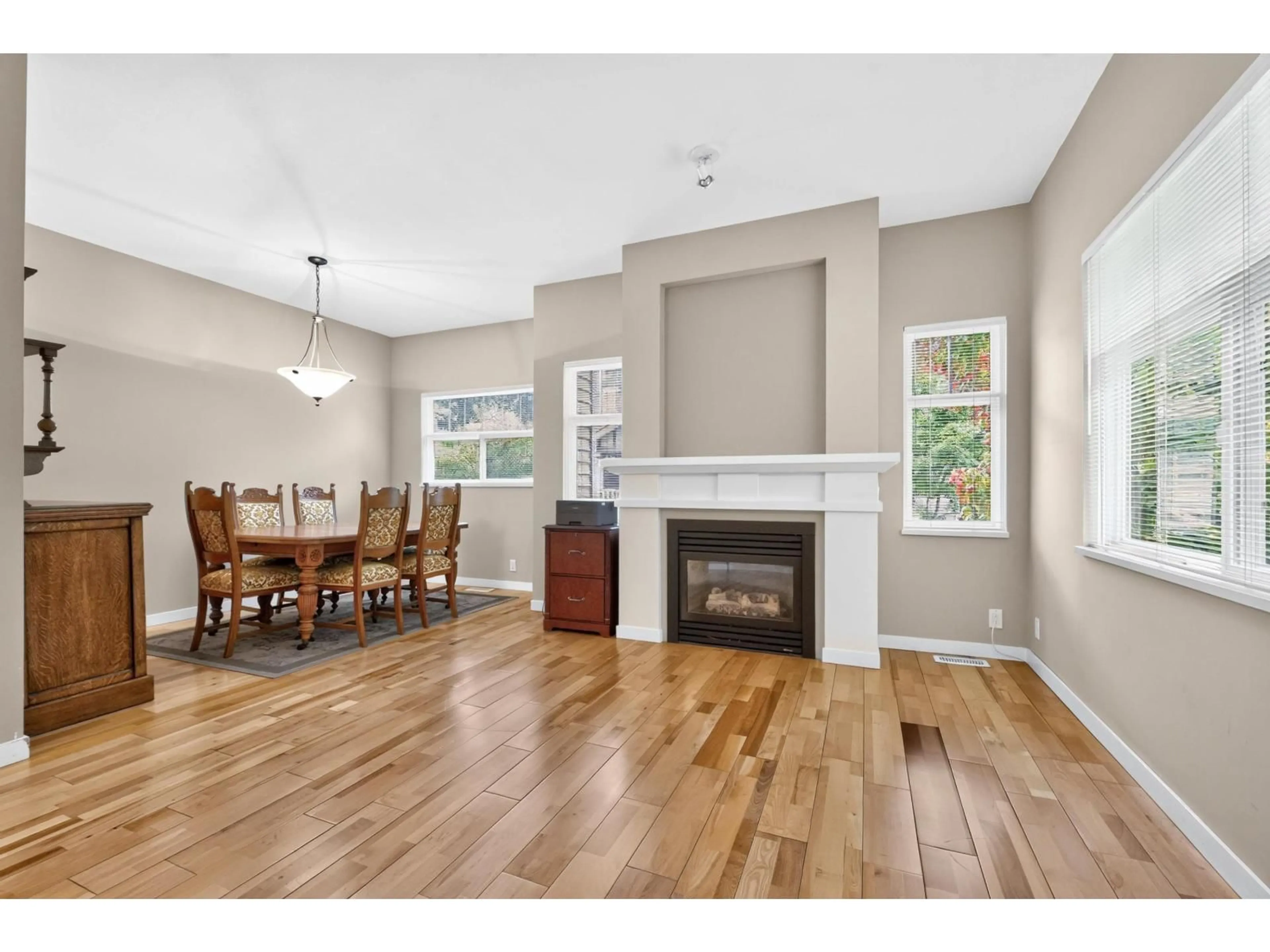 Unknown for 20 - 2678 KING GEORGE BOULEVARD, Surrey British Columbia V4P1H6