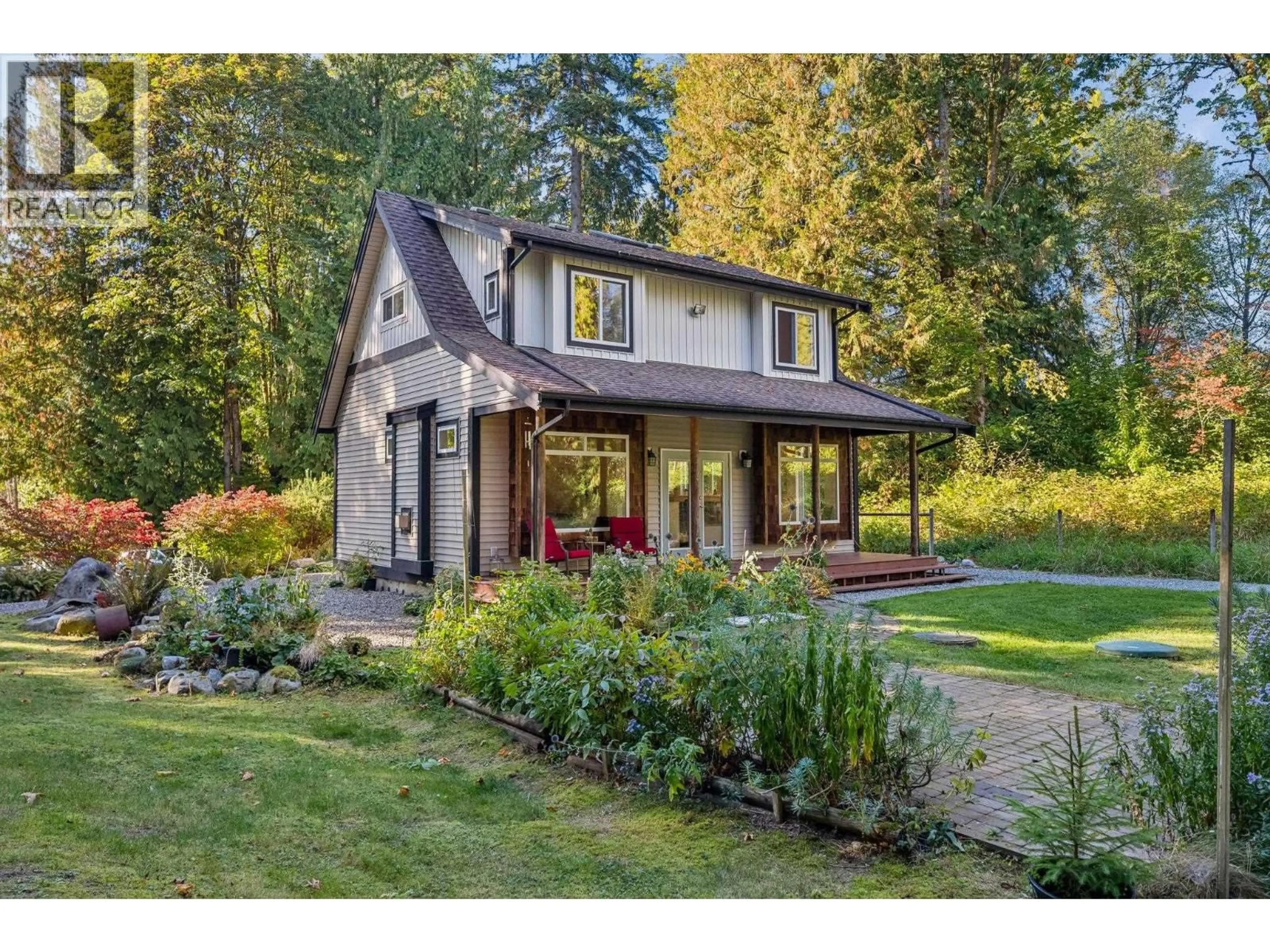 Home with vinyl exterior material, street for 12121 264 STREET, Maple Ridge British Columbia V2W1P1