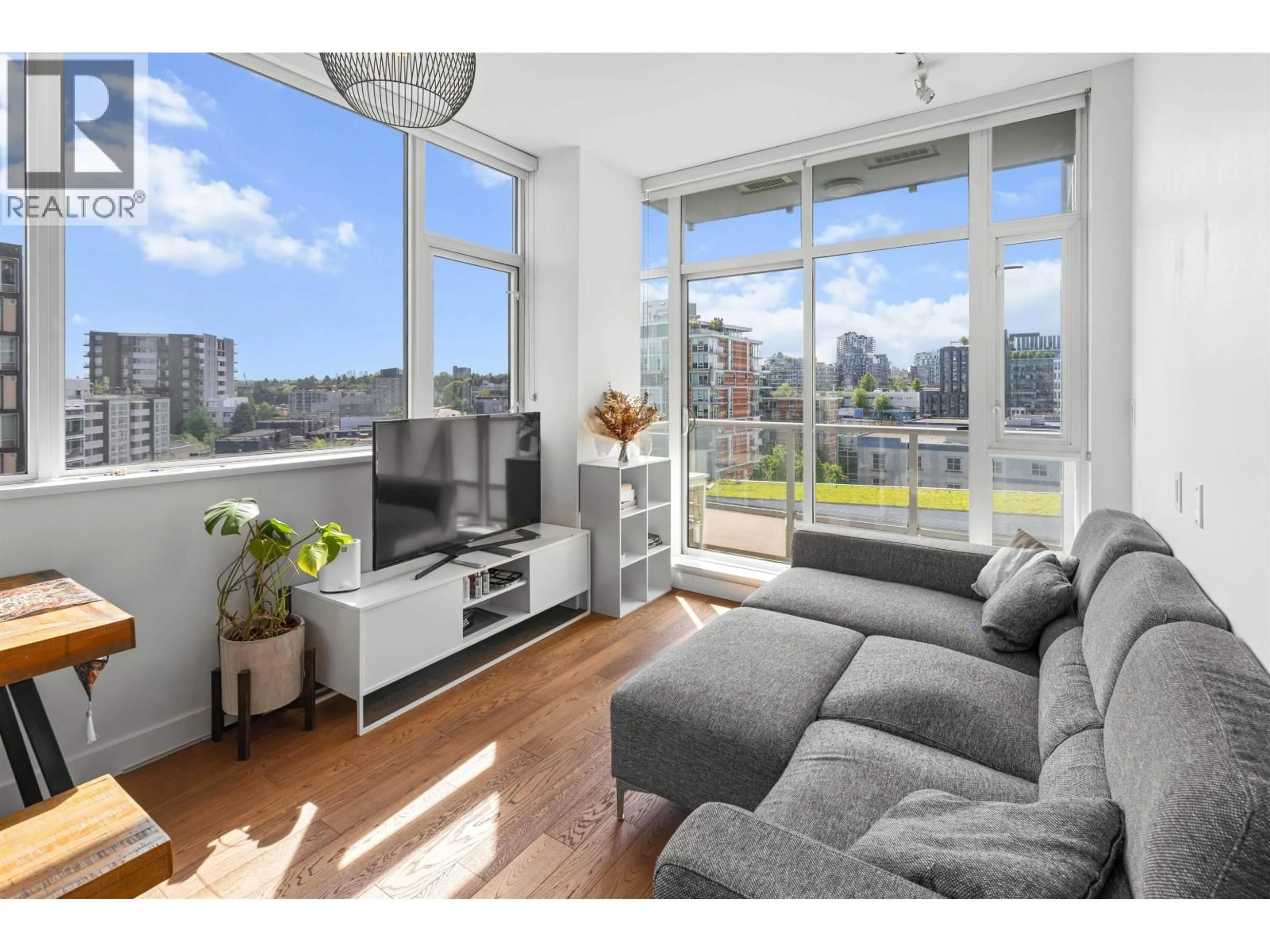 Living room with furniture, unknown for 1001 - 108 1ST AVENUE, Vancouver British Columbia V5T0E4