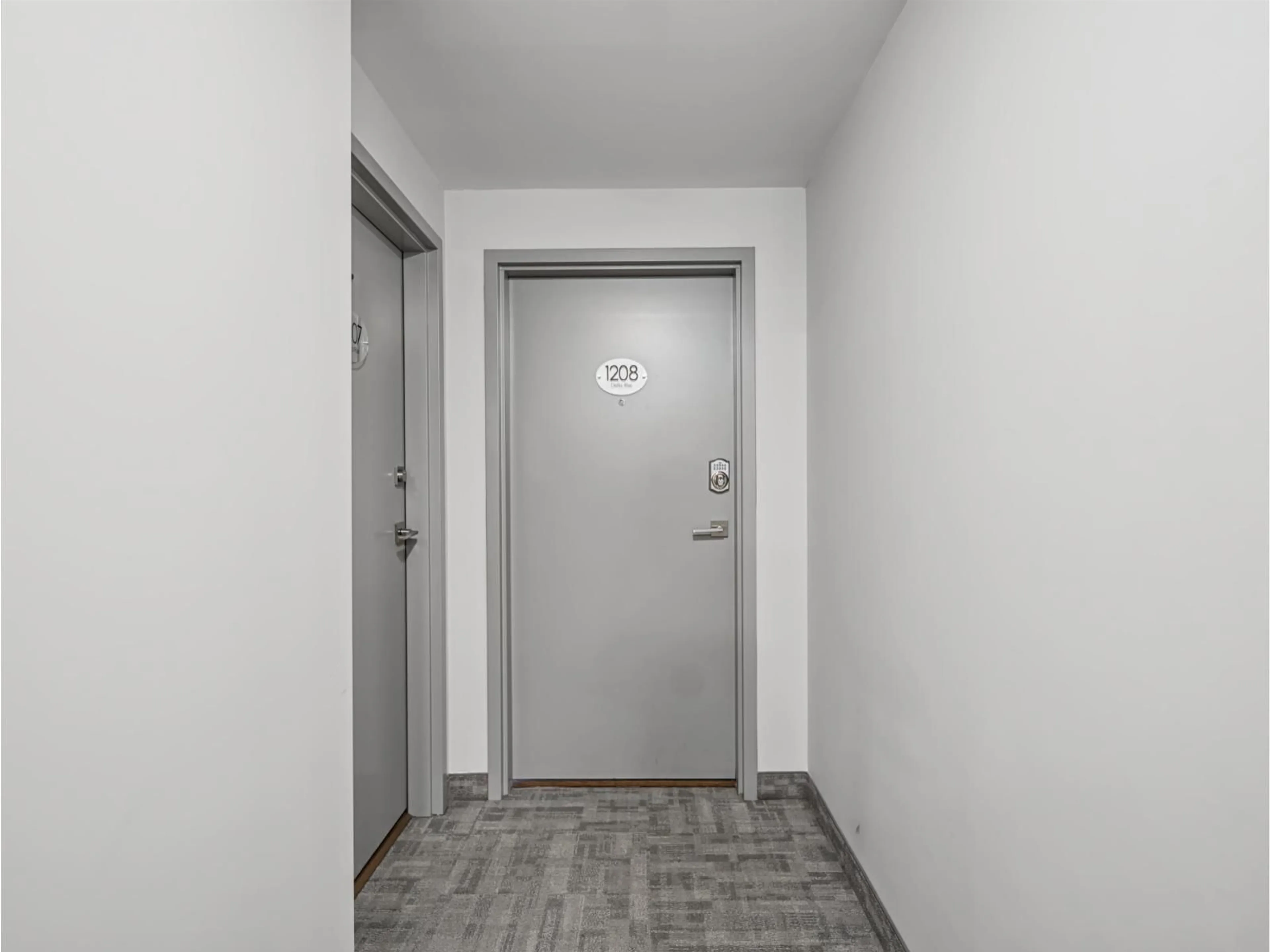 Indoor foyer for 1208 - 11967 80 AVENUE, Delta British Columbia V4C0E2