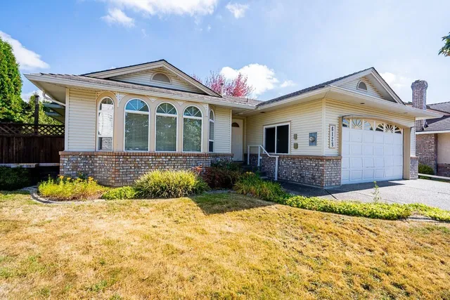 6128 185B STREET, Surrey 2