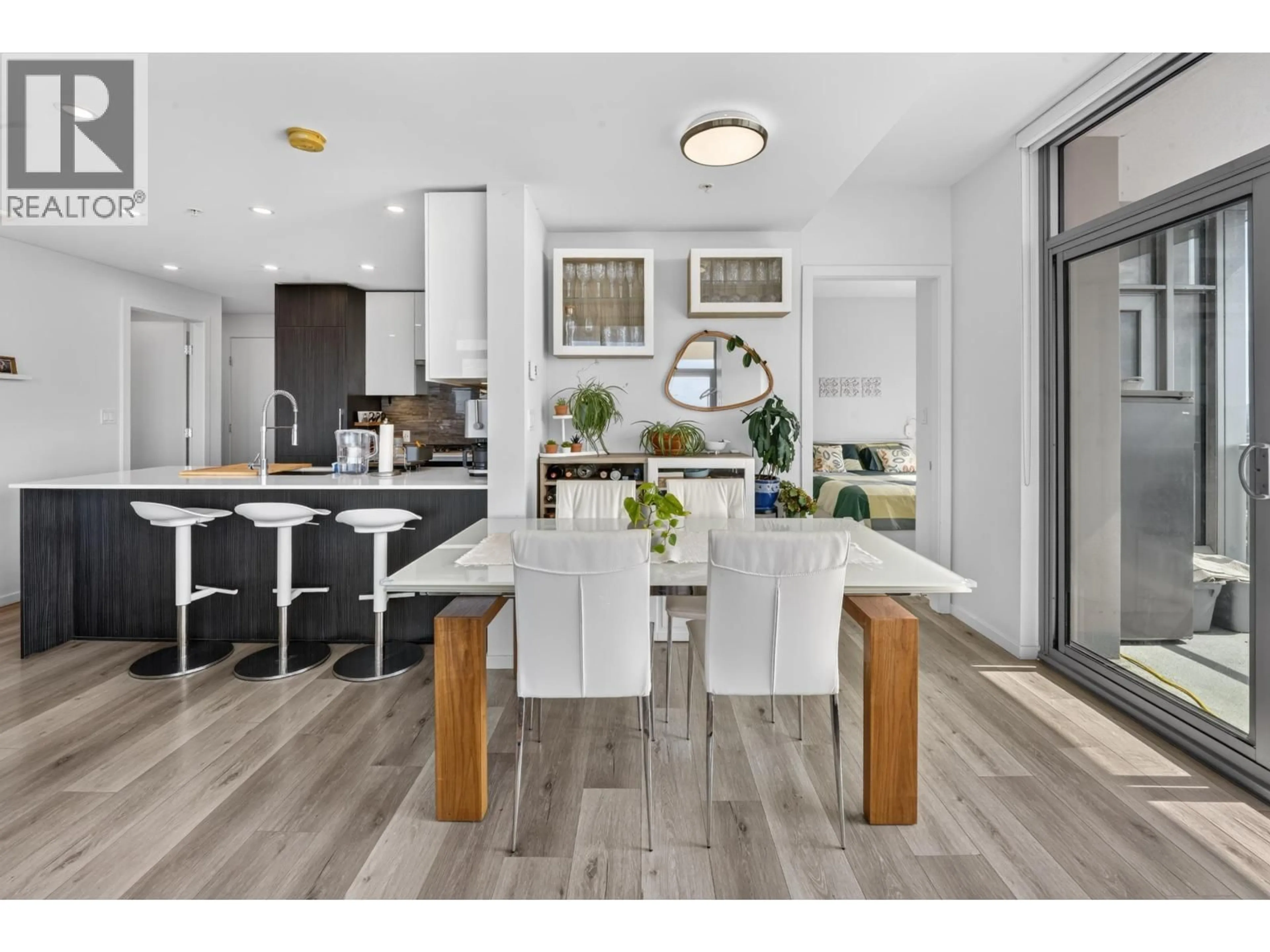 Open concept kitchen, unknown for 3606 - 1888 GILMORE AVENUE, Burnaby British Columbia V5C0L2