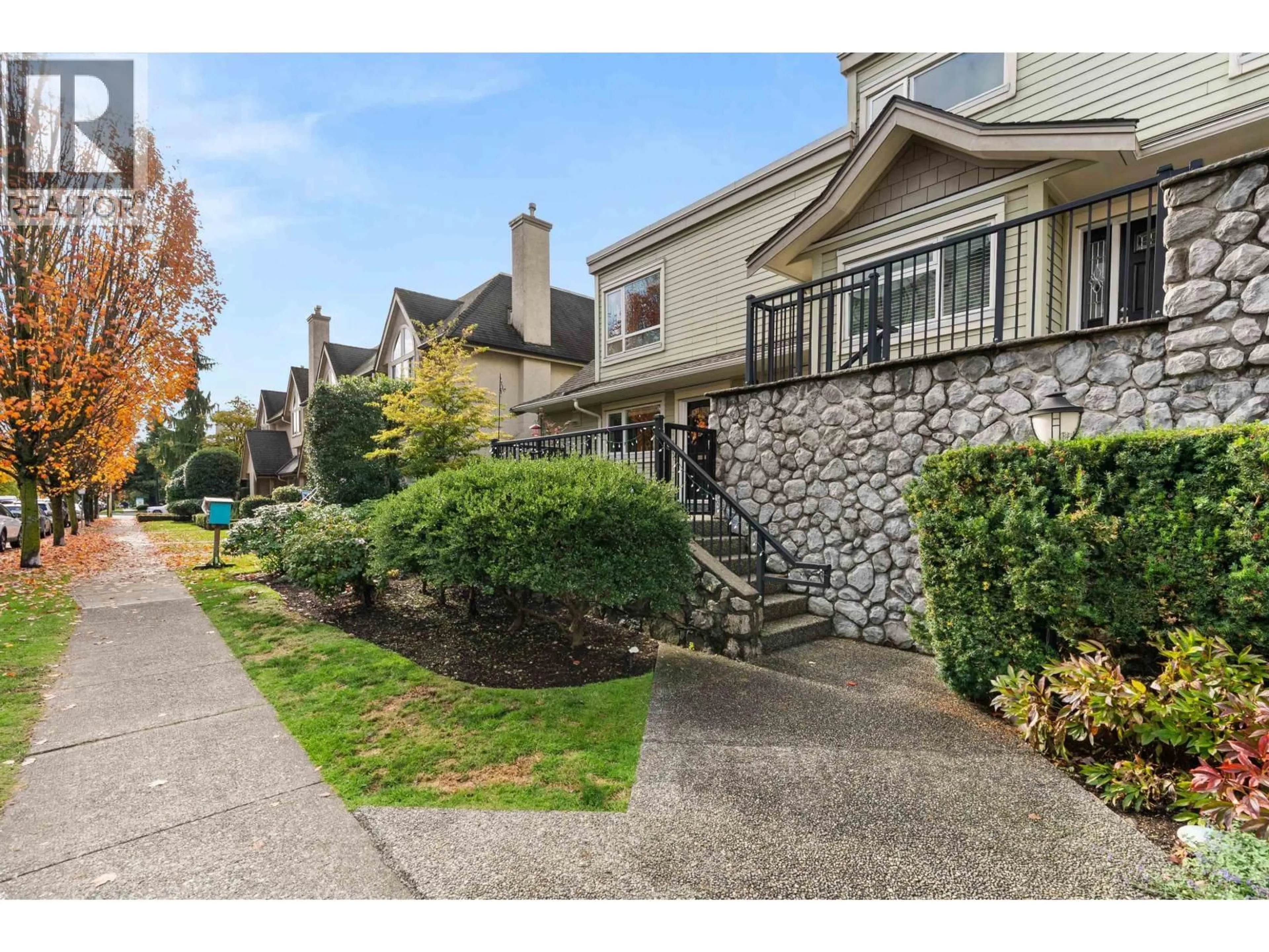 Unknown for 1741 CHESTERFIELD AVENUE, North Vancouver British Columbia V7M2N9