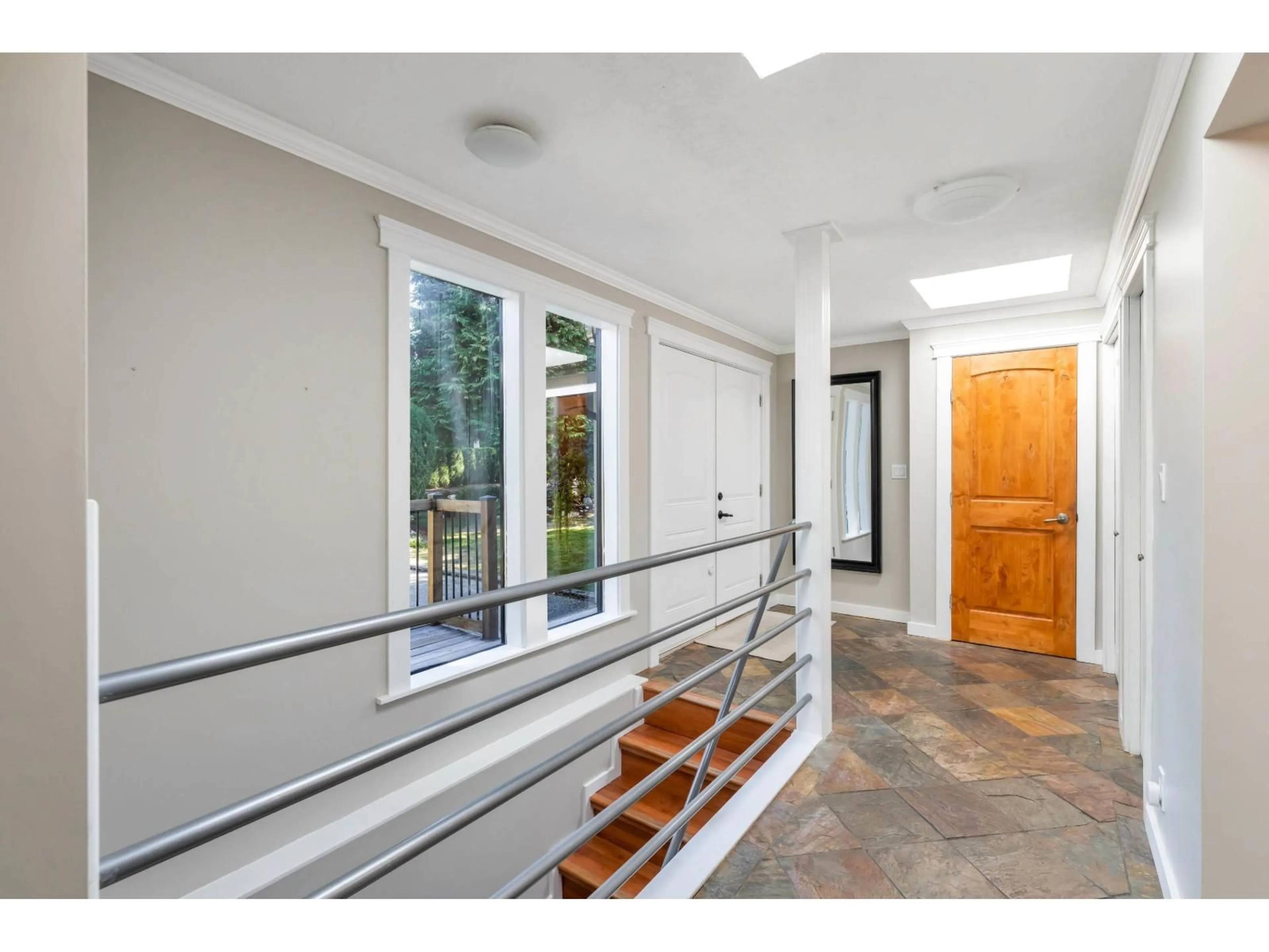 Indoor entryway for 24071 63 AVENUE, Langley British Columbia V2Y2G3