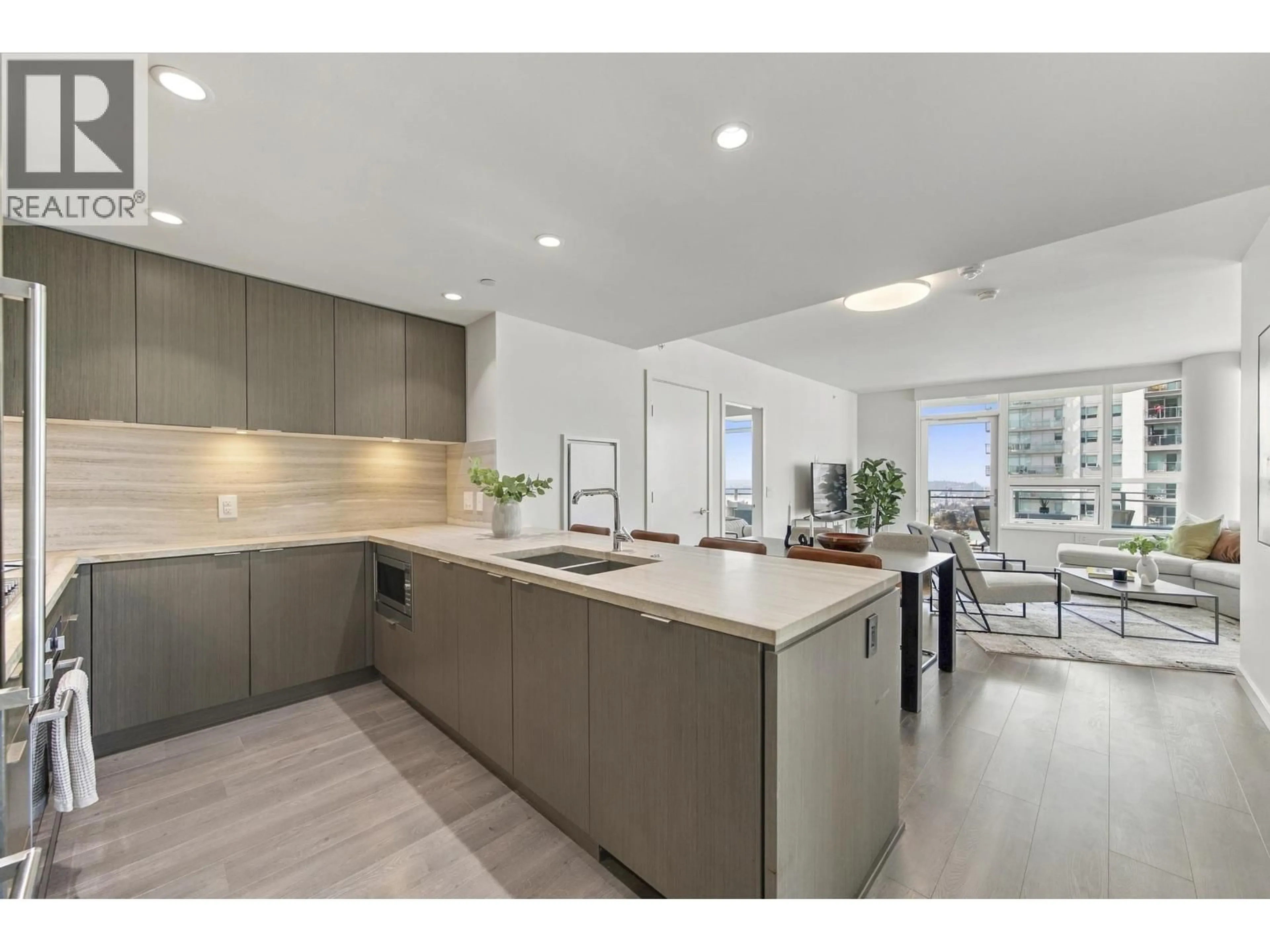 Open concept kitchen, ceramic/tile floor for 907 - 112 13TH STREET, North Vancouver British Columbia V7L0E4