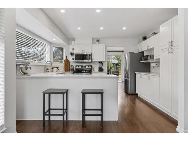 109 - 16080 82 AVENUE, Surrey 5