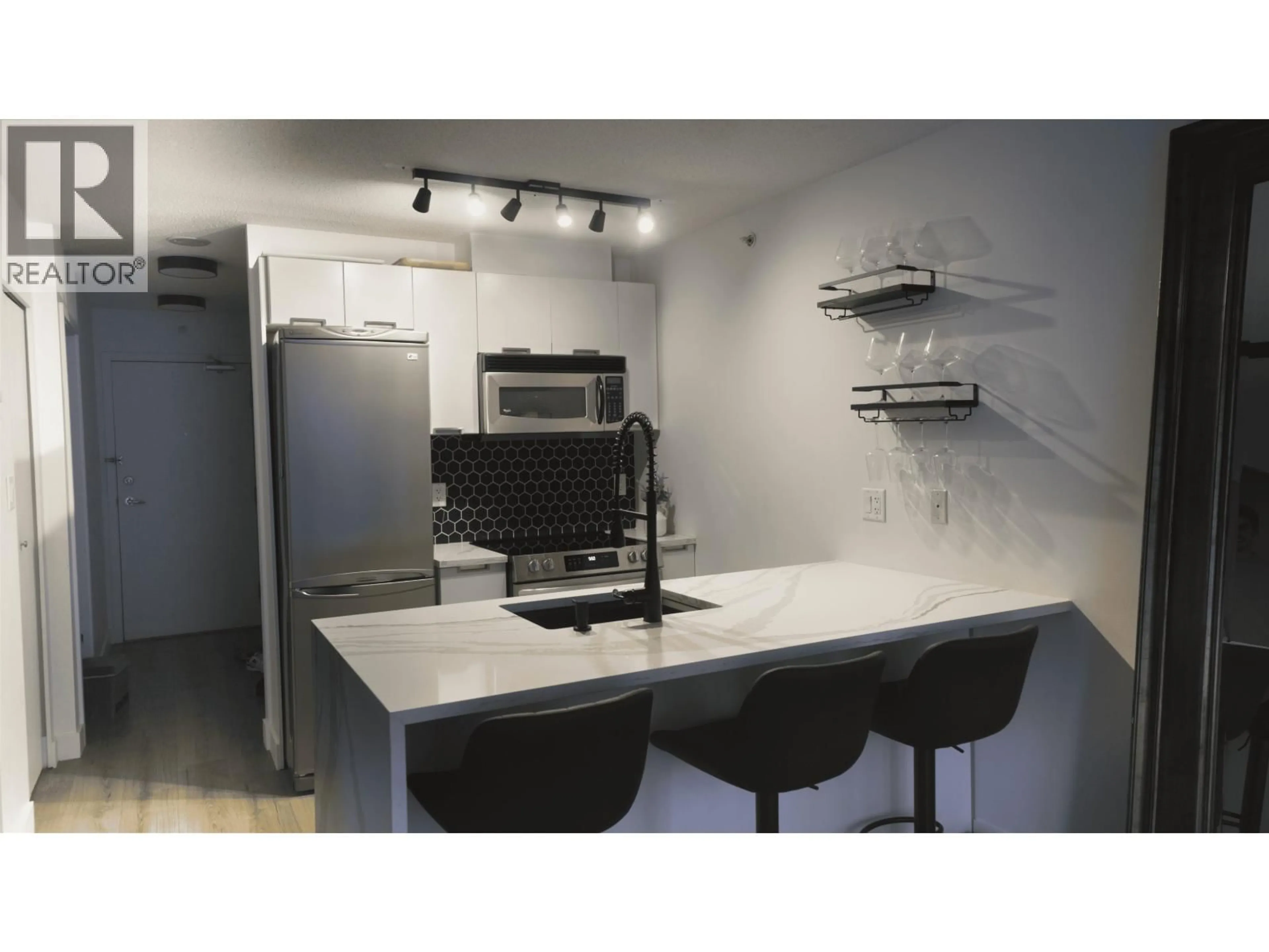 Standard kitchen, unknown for 312 - 1082 SEYMOUR STREET, Vancouver British Columbia V6B1X9