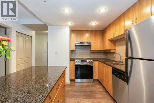 101 - 9262 UNIVERSITY CRESCENT, Burnaby 5