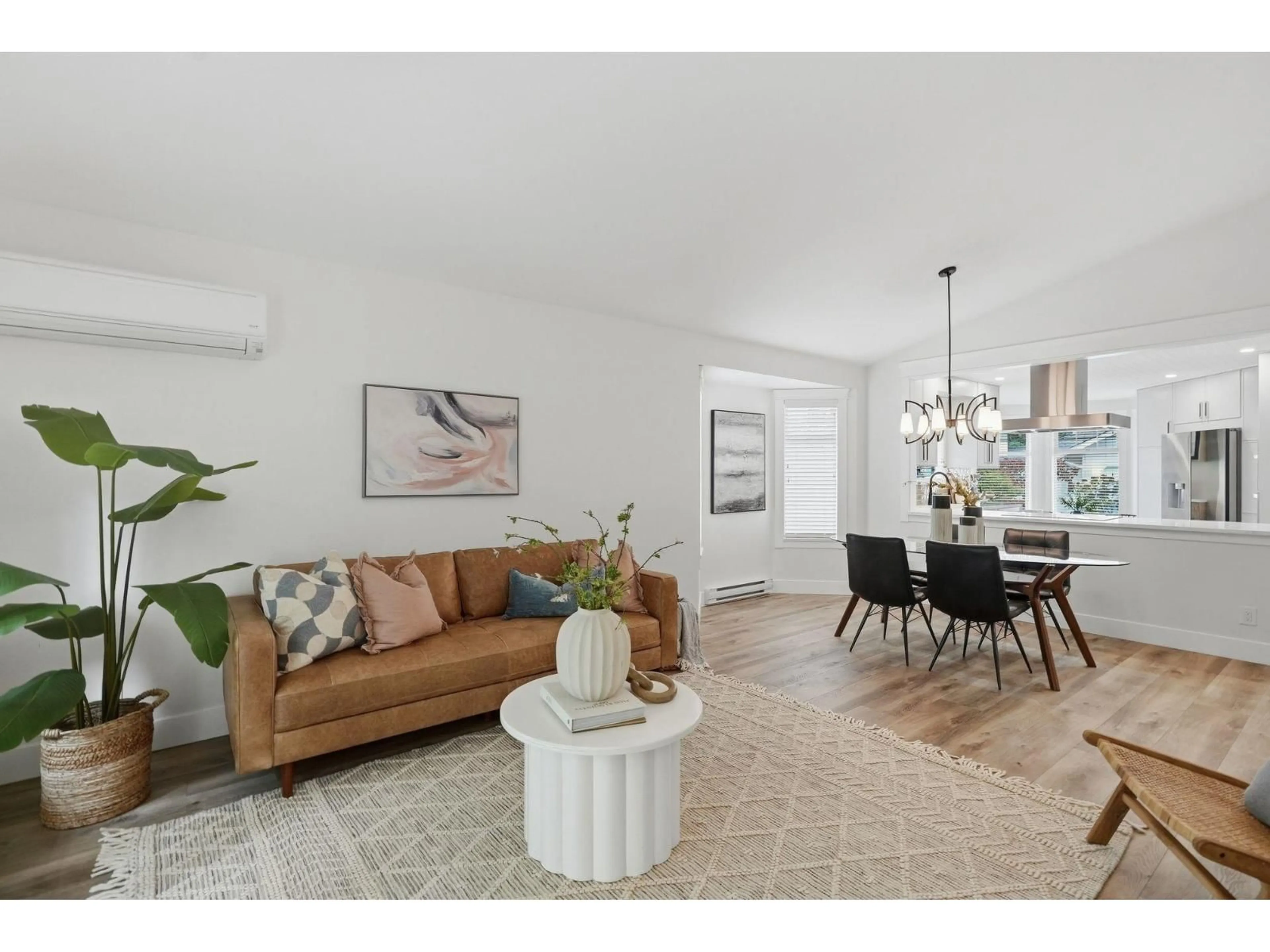 Living room with furniture, unknown for 112 - 8737 212 STREET, Langley British Columbia V1M2C8