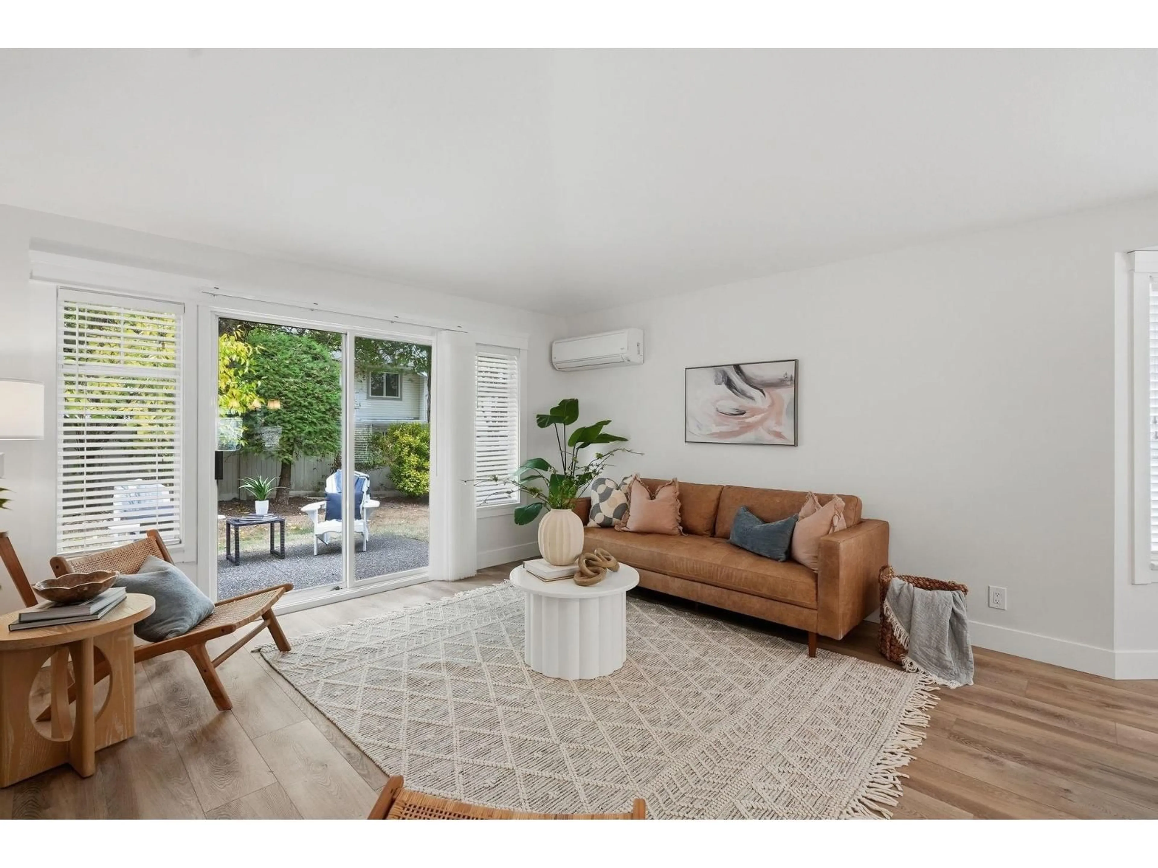 Living room with furniture, unknown for 112 - 8737 212 STREET, Langley British Columbia V1M2C8