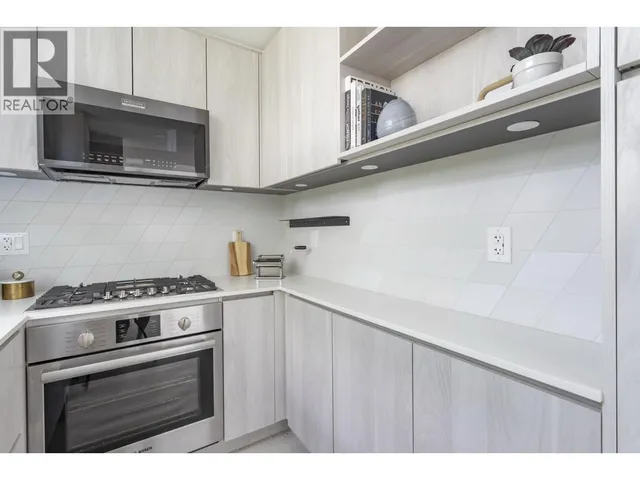 3249 CLIVE AVENUE, Vancouver 5