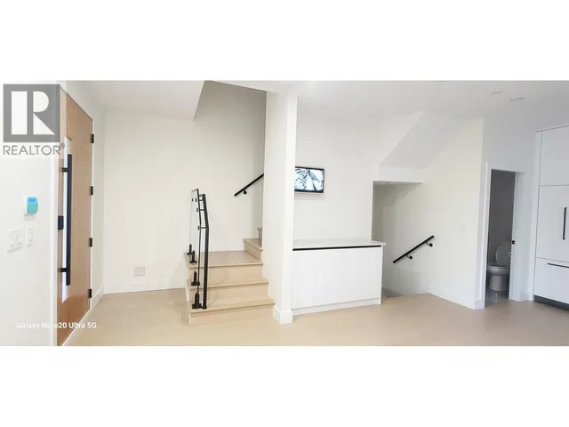 1 - 2741 GRANT STREET, Vancouver 3