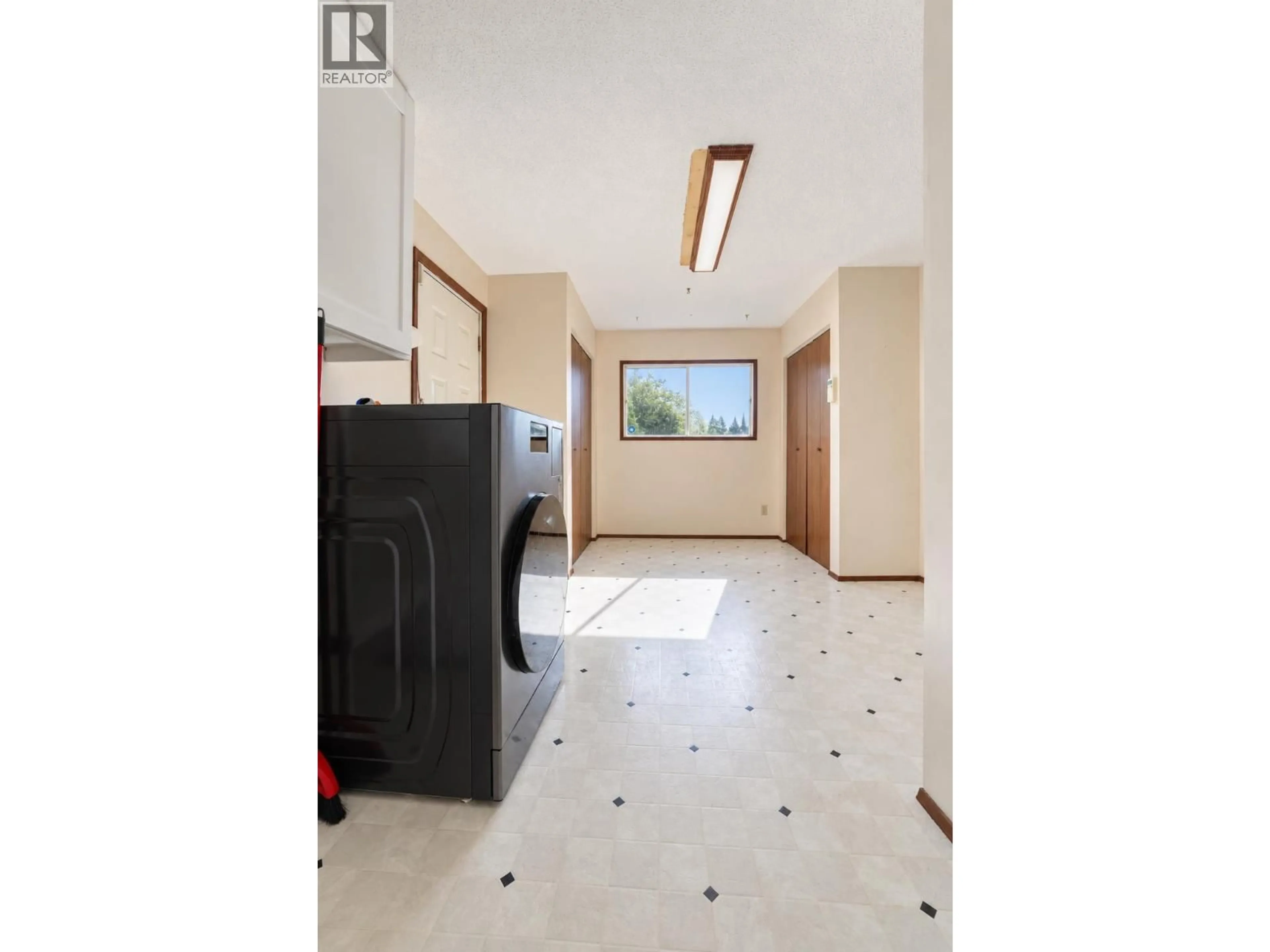 Indoor foyer for 9 LILLOOET CRESCENT, Kitimat British Columbia V8C1Z9