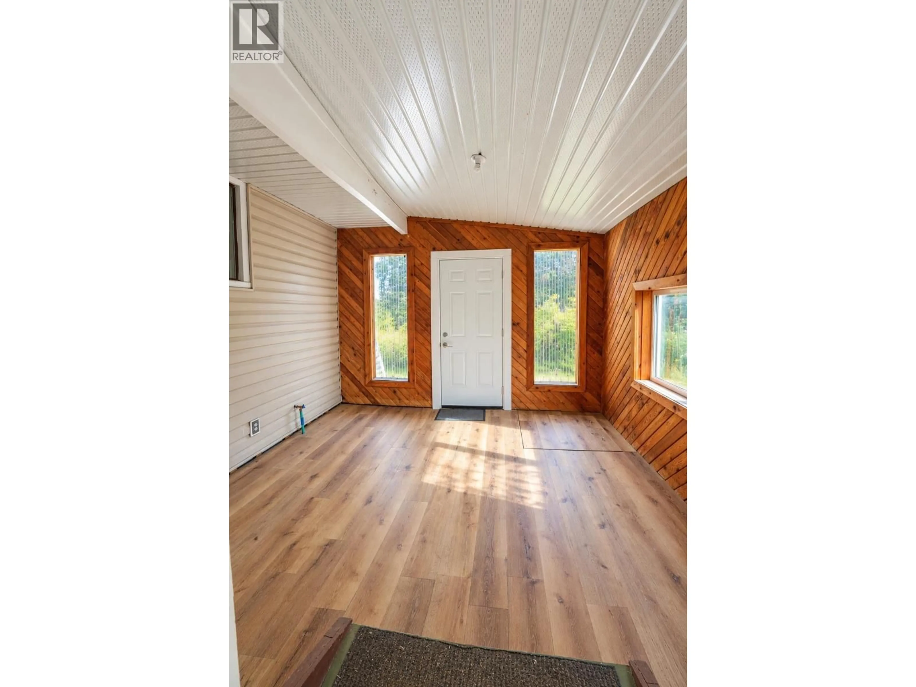 Indoor entryway for 9 LILLOOET CRESCENT, Kitimat British Columbia V8C1Z9