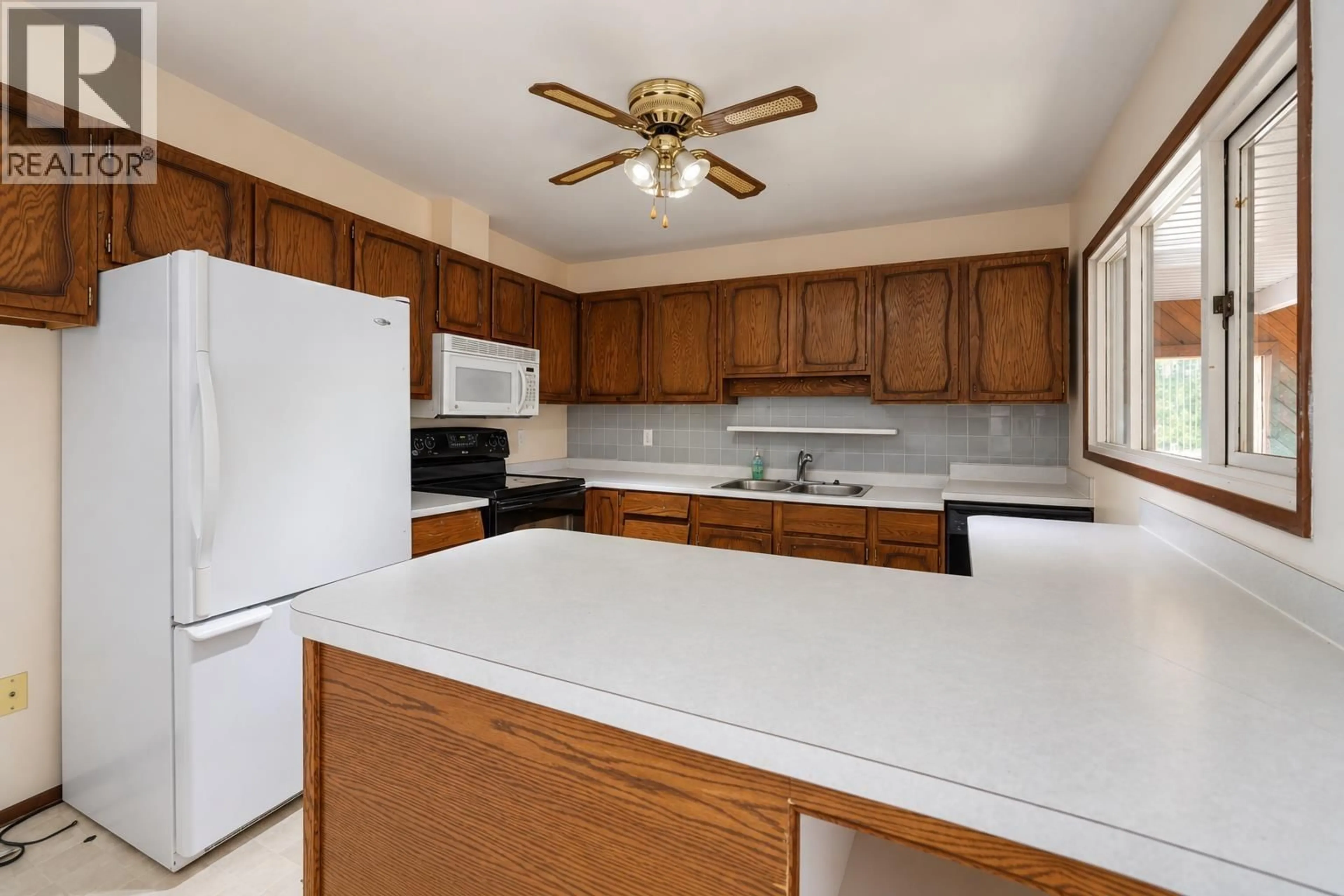 Standard kitchen, unknown for 9 LILLOOET CRESCENT, Kitimat British Columbia V8C1Z9