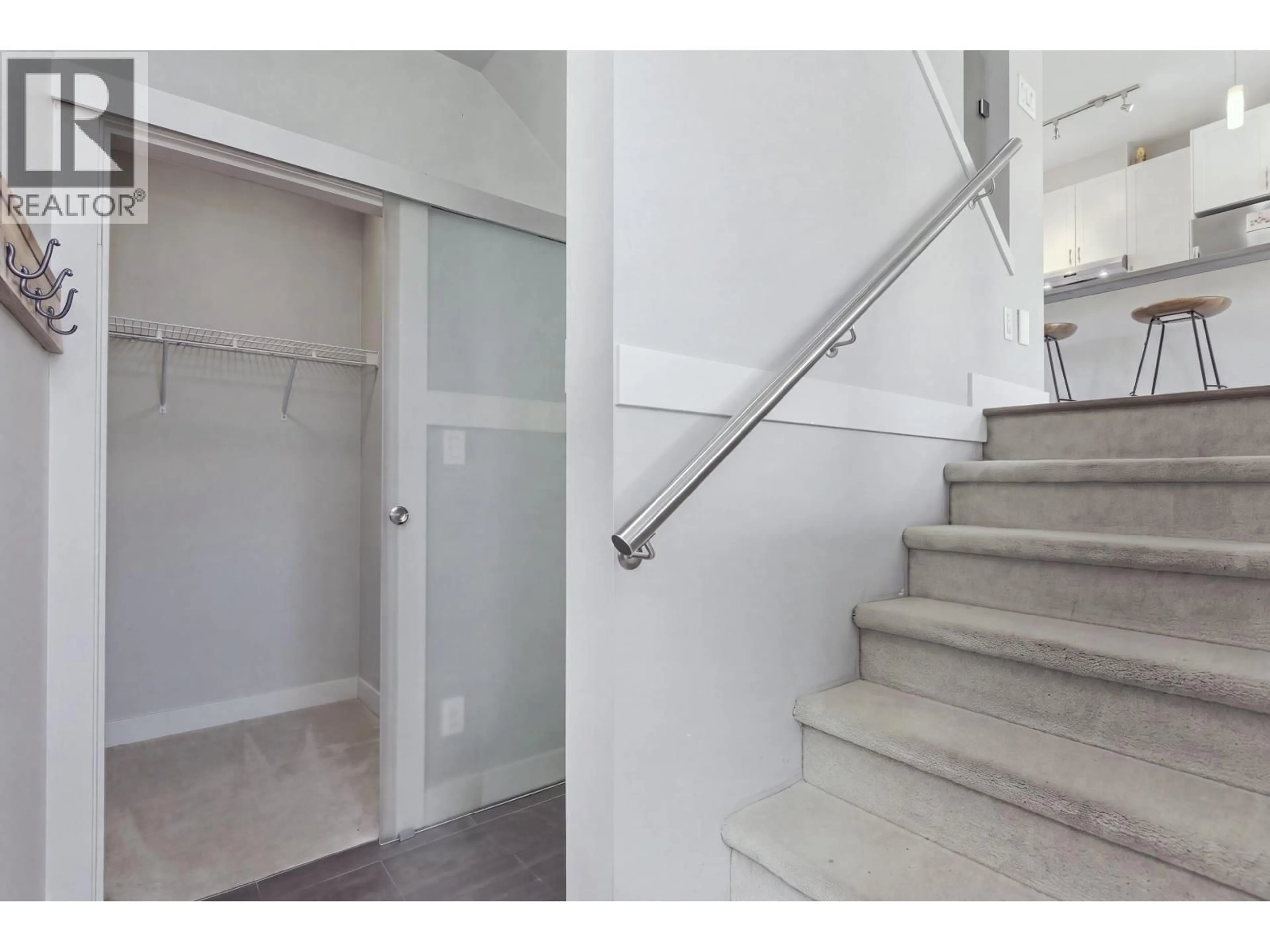 Indoor foyer for 1152 NATURES GATE, Squamish British Columbia V8B0A9