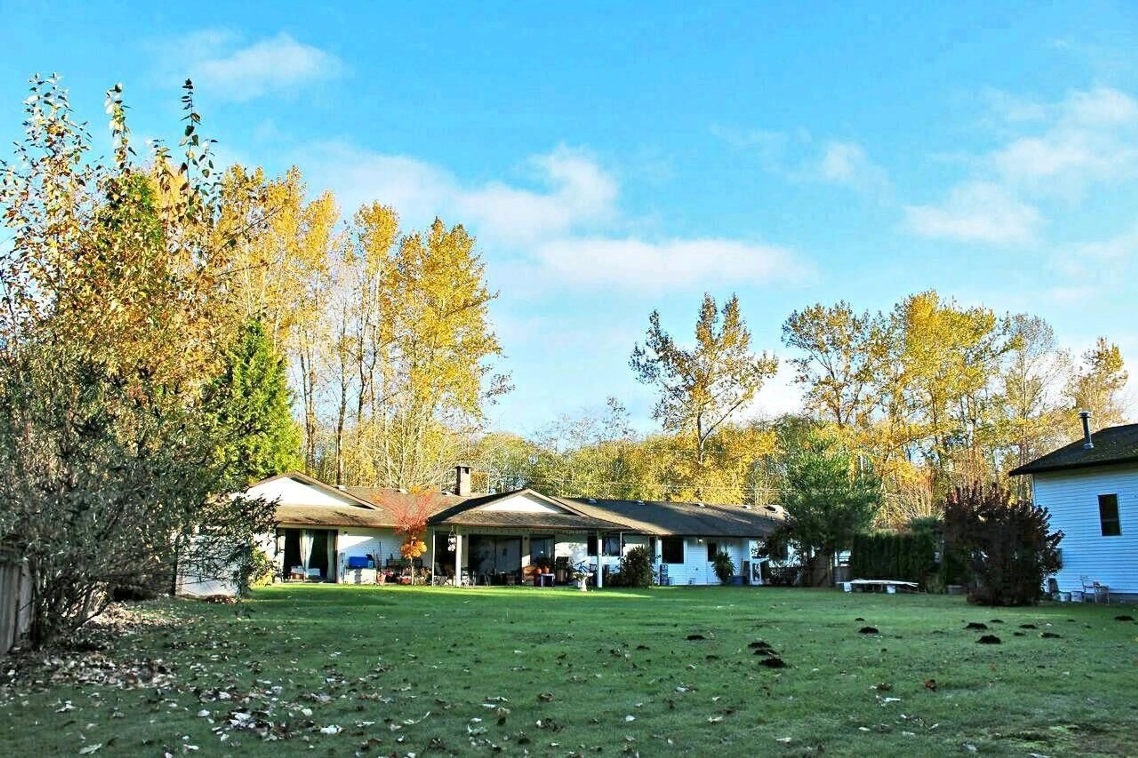 Patio, unknown for 16354 18 AVENUE, Surrey British Columbia V3Z9N2