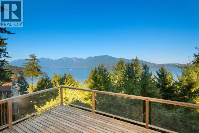 671 TAYLOR ROAD, Bowen Island 3